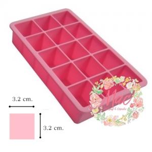 พิมพ์ซิลิโคน BOX MAN / 3.2x3.2x3.2cm / 30 กรัม /15 หลุม