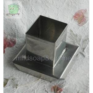 พิมพ์หล่อเทียน สแตนเลส สี่เหลี่ยม S 555 ขนาด 5 x 5 สูง 5 ซม. น้ำหนักเทียน ประมาณ 100 กรัม