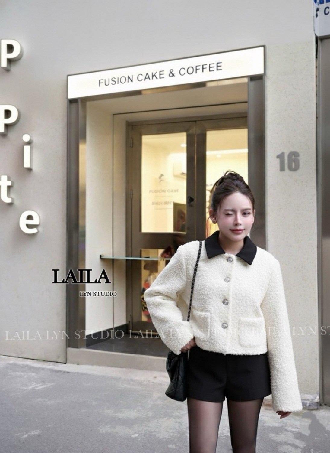 Tag : LAILA Detail: SET เสื้อ+กางเกง งานเสื้อสเวตเตอร์ทรงแขนยาวงานผ้าขนนุ่มๆๆทั้งตัวดีไซน์ด้วยแต่งปกสีดำตัดกับตัวเสื้อดีมากมาในโทรนครีมออฟไวท์/ชมพูและพร้อมกระดุมด้านหน้างานผ้ามีน้ำหนักผ้าสวยมากค่า มาพร้อมกางเกงขาสั้สีแมชสุดๆลุคนี้สวยแพง น่ารักมากๆๆ #byLai