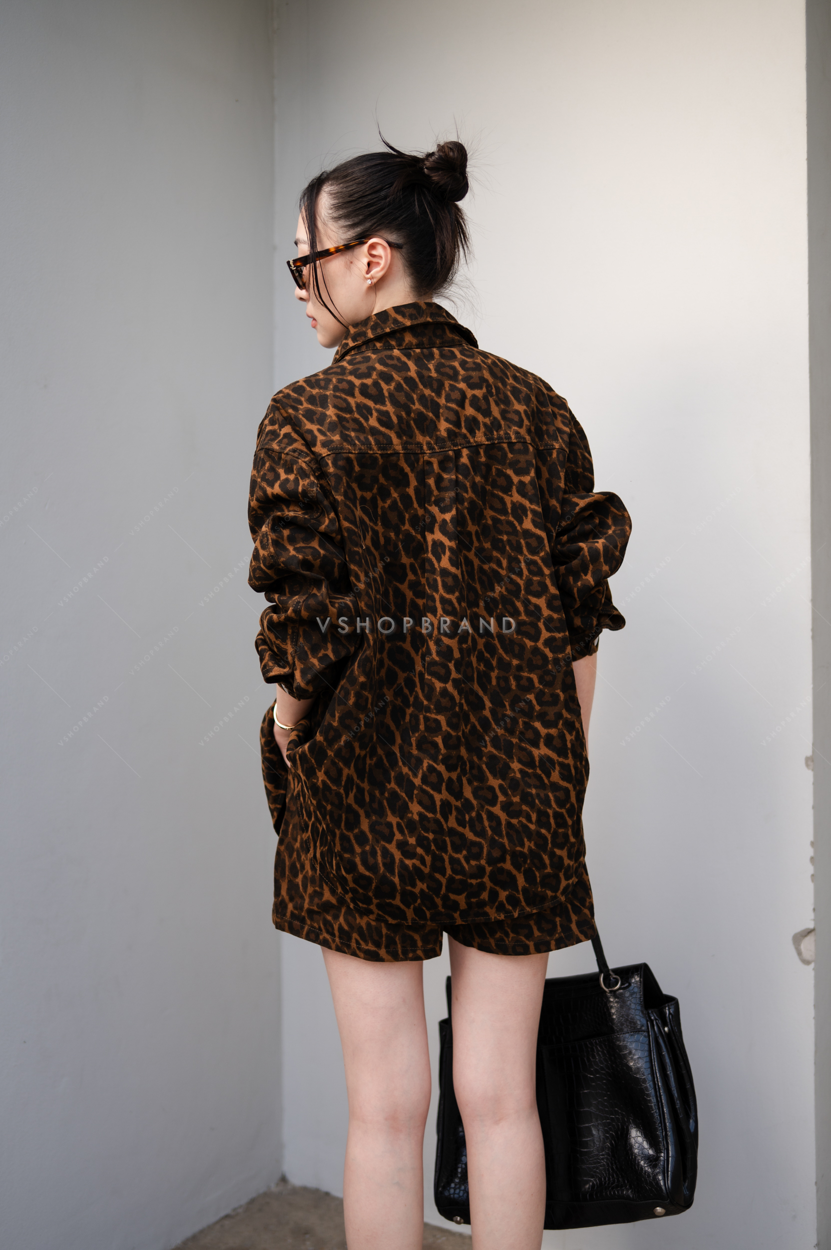 Set เสื้อเชิ้ตลายเสือ + กางเกงขาสั้น