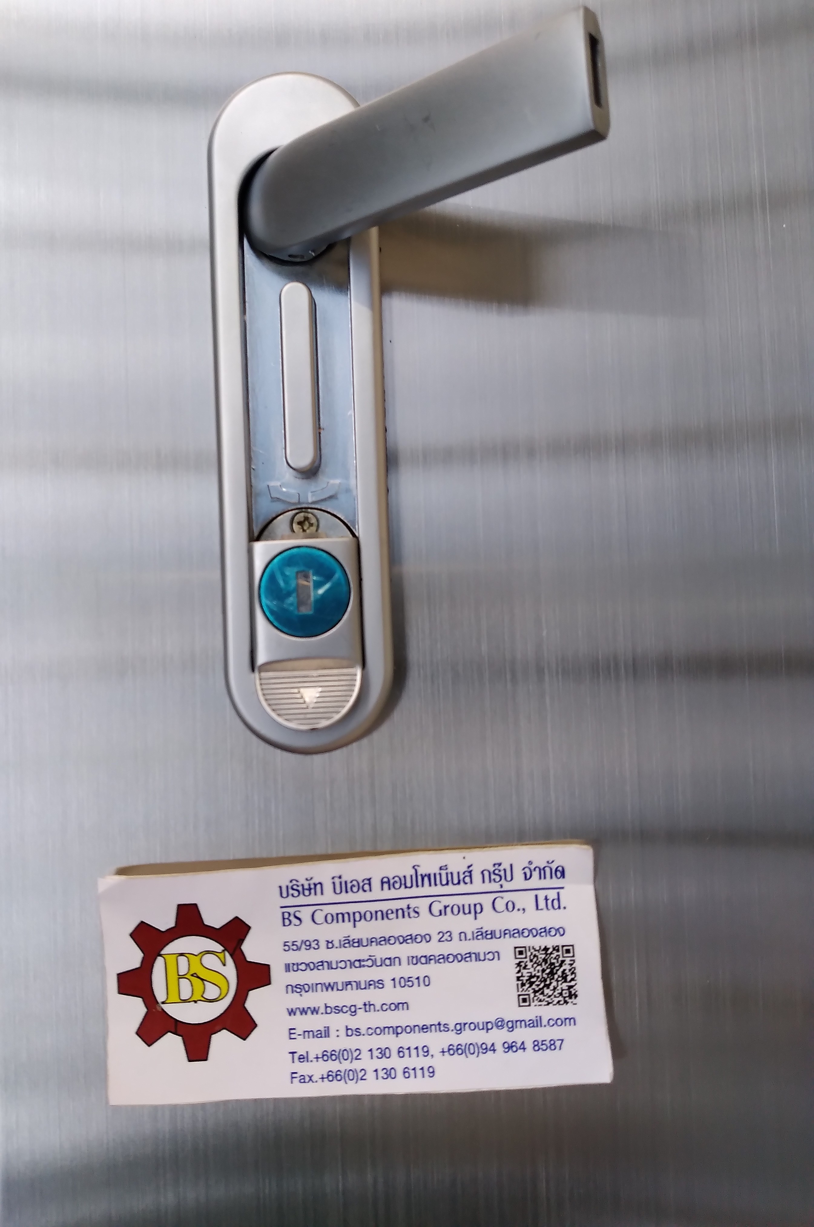 ตู้สแตนเลส 304 ฝาสองชั้น ทึบ กันน้ำ W606xH680xD300mm. Thk 1.5mm.