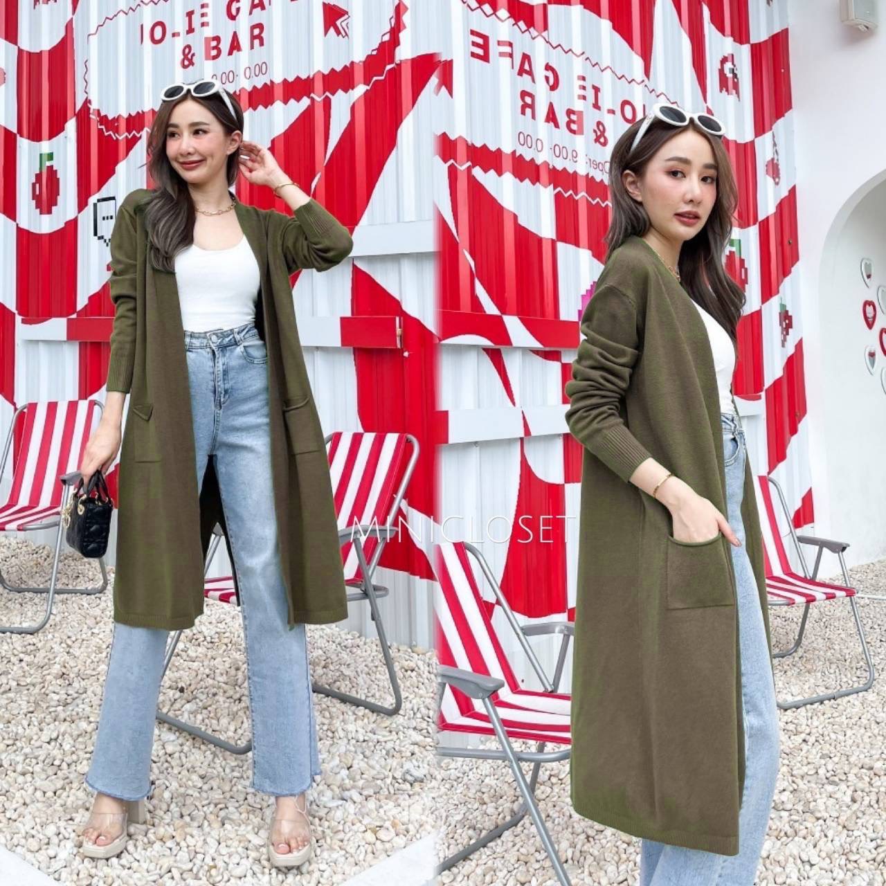 เสื้อsweater ความยาวคือดี พลางหุ่นดูเพรียว เรียบๆได้ใส่บ่อย กระเป๋าหน้าสะดวกด้วยต้องมีค่ะ