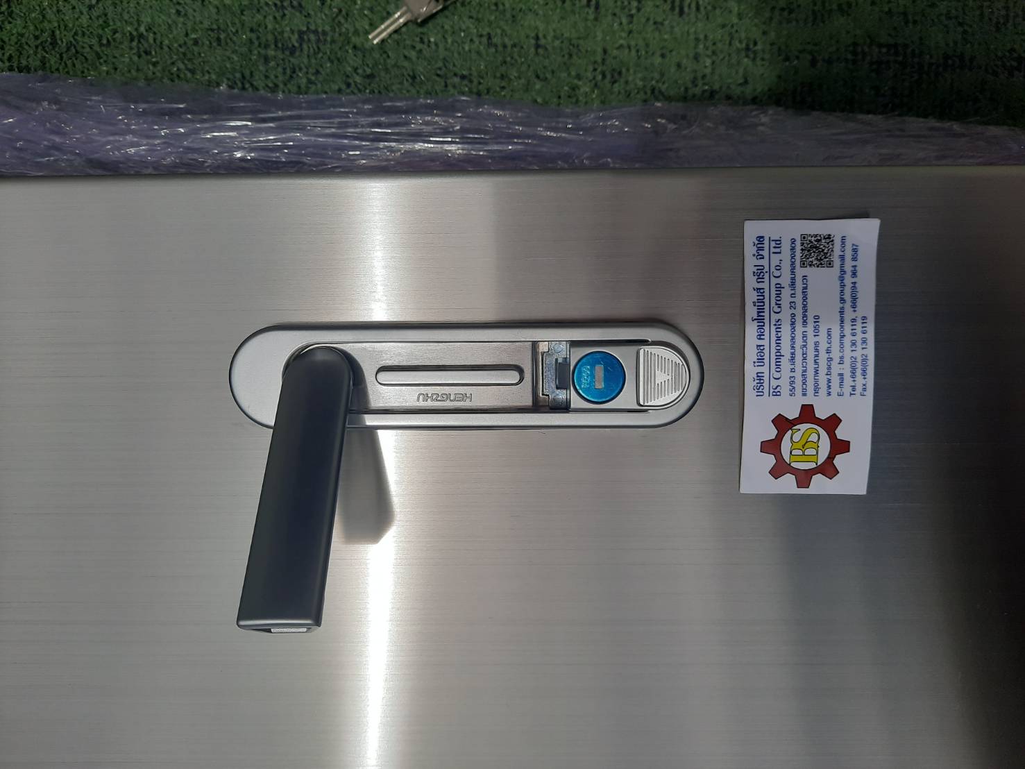 Main LUG 250A ตู้สแตนเลส 304 มีหลังคาสโลป W450xH800xD152mm. (42ช่อง)