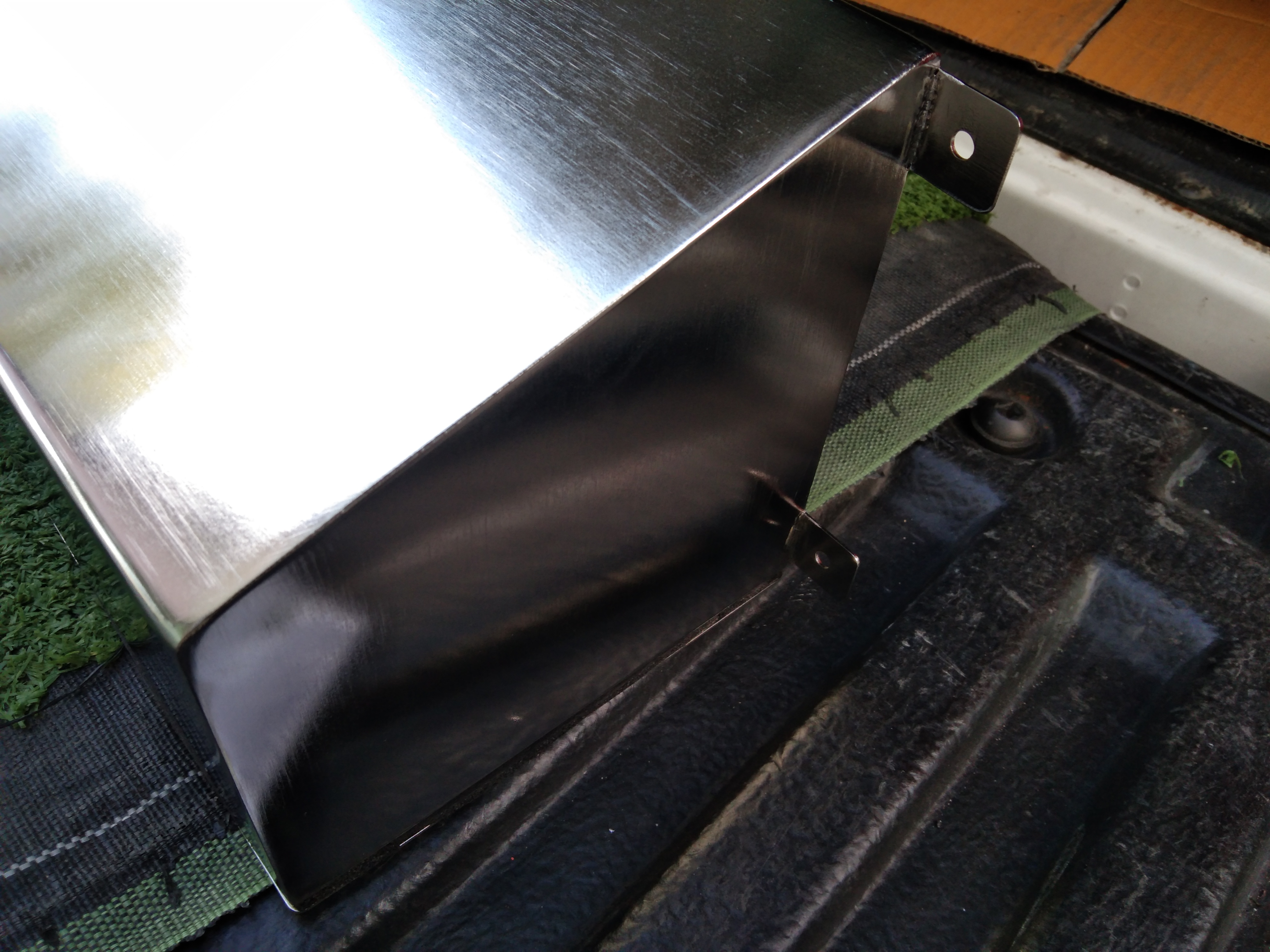 กล่องสแตนเลสด้านบนสโลป POWER PLUGS (B) W800xH150xD150mm.