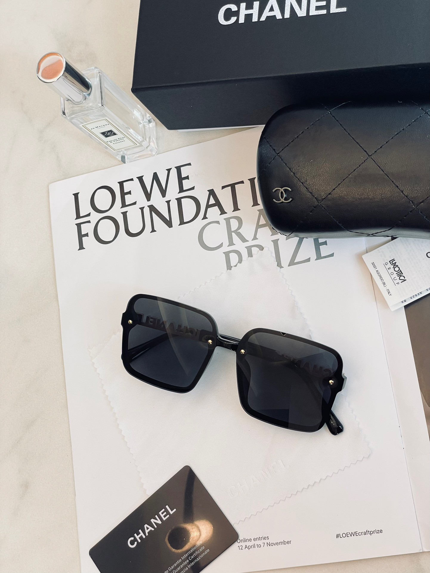แว่นตากันแดดไฮโซเก๋ ๆ เท่ห์ ๆ แบรนด์เนมชาแนลพรีเมี่ยมกิ๊ฟสีดำ CHANEL SUNGLASSES Premium gift