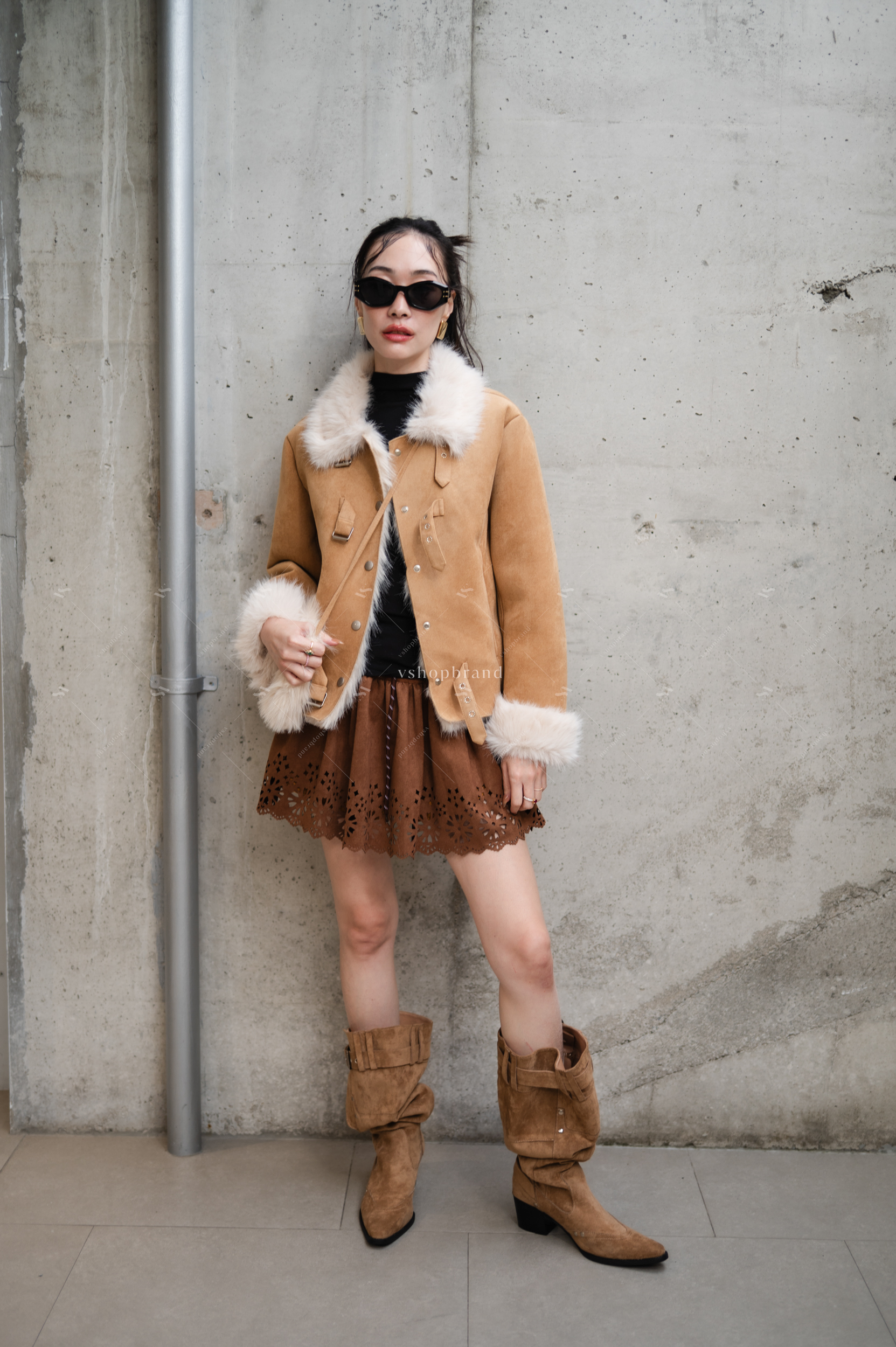 แจ็คเก็ตผ้าหนังกลับ ปกเฟอร์ เข็มขัดอก + กระเป๋า