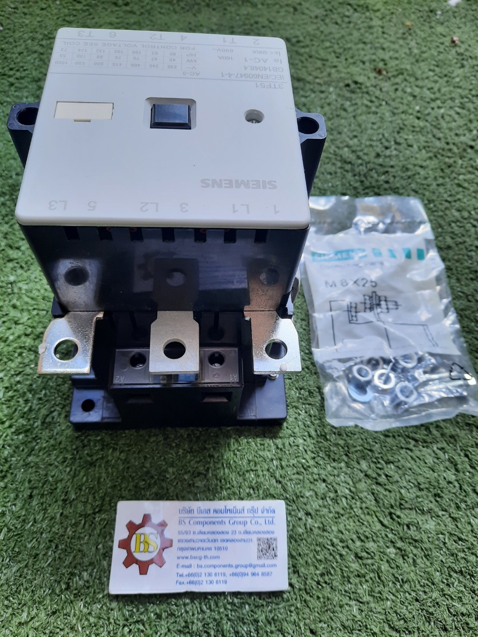 SIEMENS : 3TF5122-0XP0 Contactor AC 50 HZ, coil230/220 V AC3 400 V 140 A 75 kW AUX. contacts: 2 NO + 2 NC size 6 screw connection