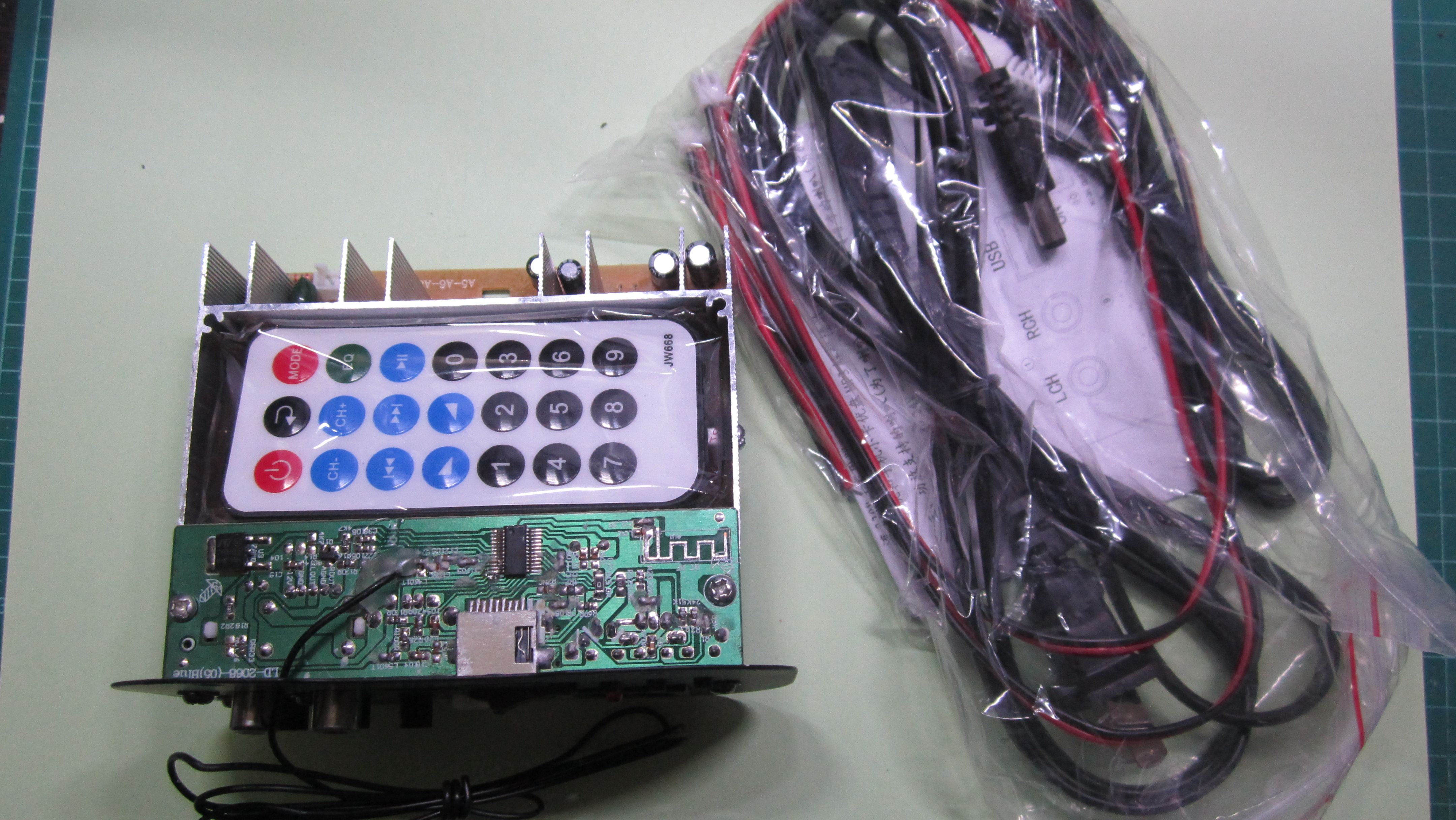 บลูทูธซับวูฟเฟอร์พลังสูง Power Amplifier Board Card USB + รีโมทคอนโทรล 12V24V220V