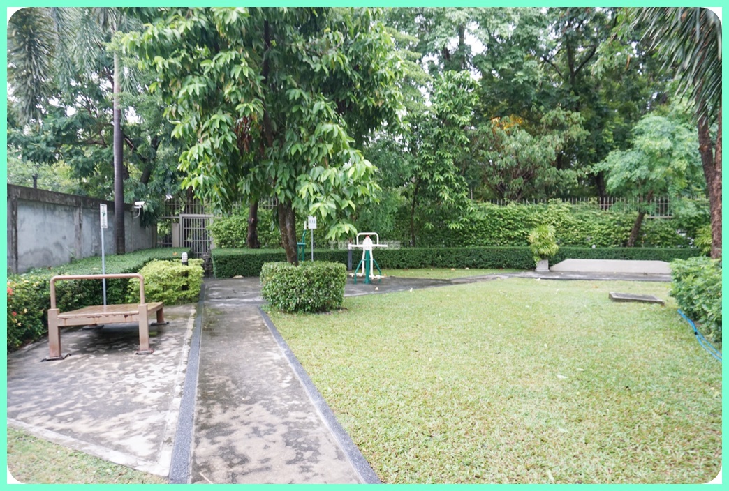 ให้เช่า คอนโด ลุมพินี คอนโดทาวน์ นิด้า - เสรีไทย ขนาด 22 ตรม. ติดถนนใหญ่ เฟอร์ครบ เครื่องใช้ไฟฟ้าครบ มีเครื่องซักผ้า พร้อมเข้าอยู่