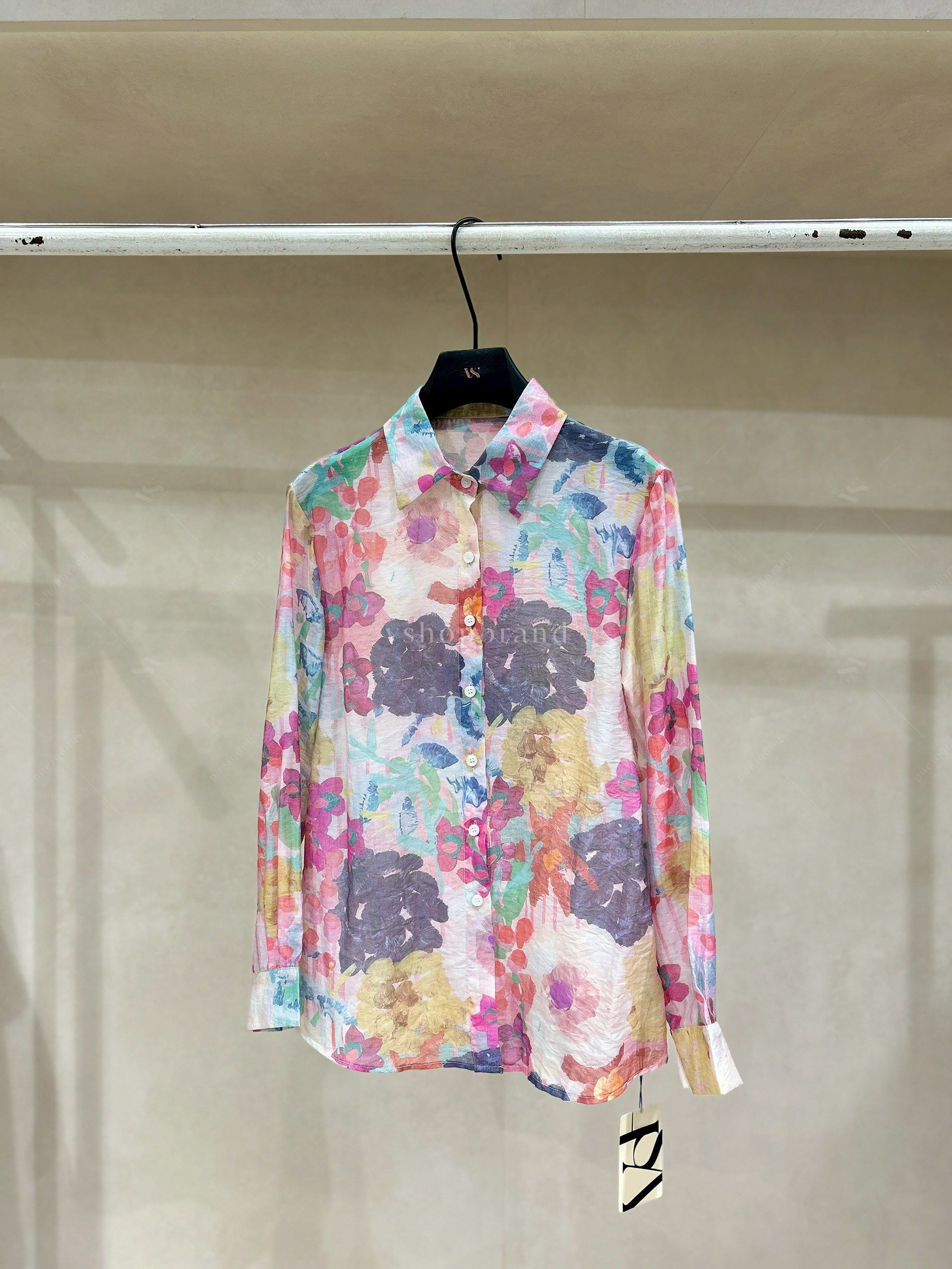 เสื้อเชิ๊ตผ้าซีทรูลายดอกแต้มสี