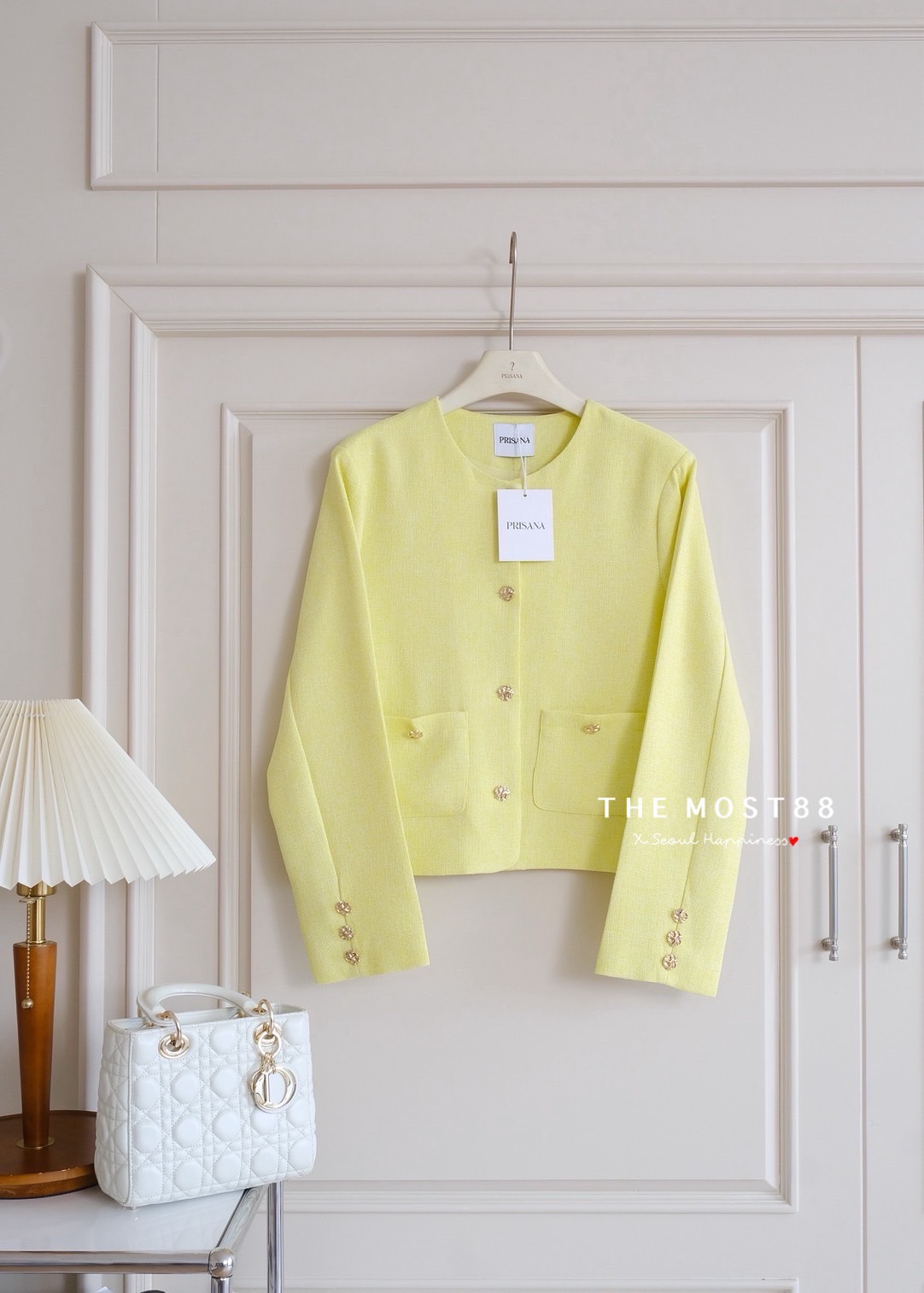 เสื้อคลุมสไตล์สูท งานผ้าทวีตเกรดแพง ใส่ไม่คันระคายผิว ตัดเย็บซับในแบบเดียวกับงานเบลเซอร์เกรดห้าง ดีเทลแต่งกระดุมโลหะสีทองสวยติดแกรม โอ้โหพลาดไม่ได้คร่าา งานจริงสวยเกินปกมากก