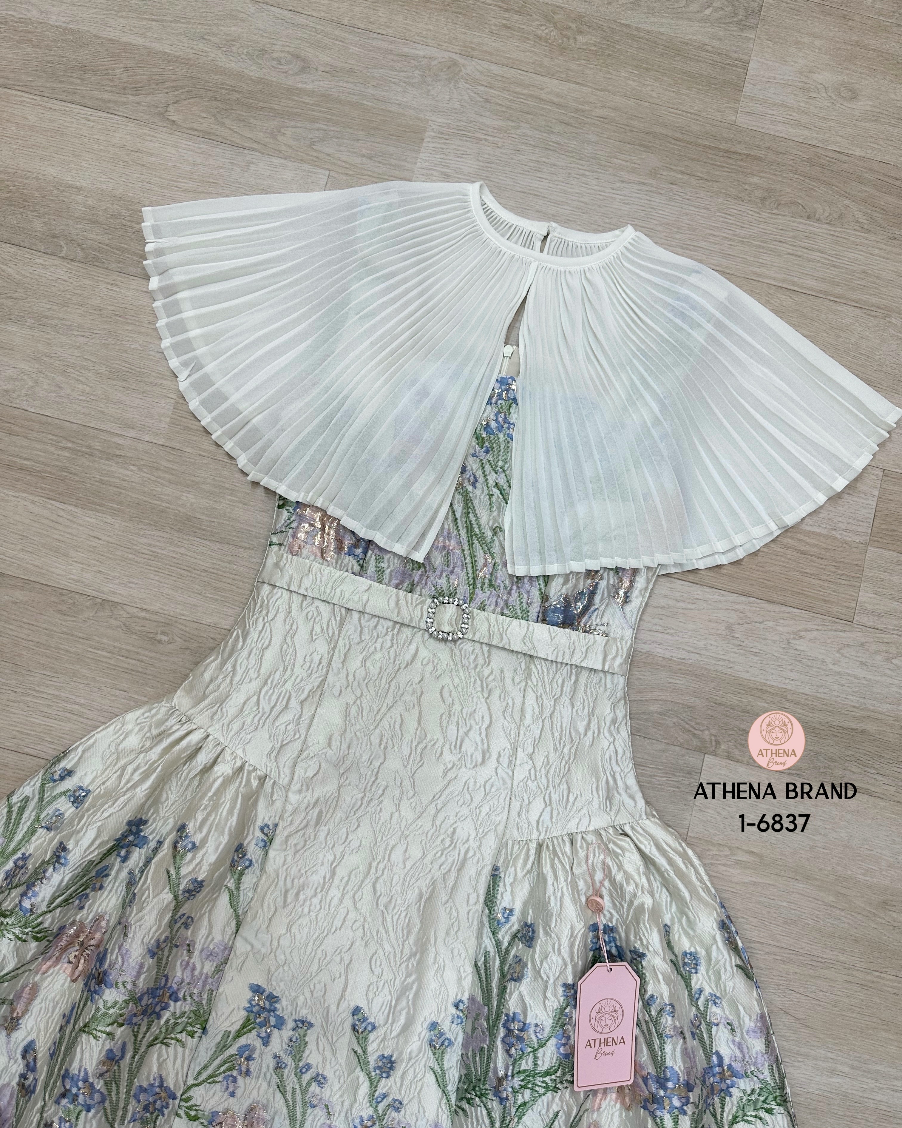Tag 🔖 :Athena (อธีน่า) Brand Detail :: Dress เดรสดีไซน์สวยหรู มีซิปใช้งานได้จริง ช่วงเอวตกแต่งเข็มขัด เนื้อผ้าลูกไม้มีTexture ชายกระโปรงด้านหลังผ่า งานมีซับในสวมใส่แบบซิปด้านหลัง ฟีลคุณหญิงคุณนายจะเดินไปทางไหนก็เชิ่ด ใส่ทำบุญเข้าวัดหรือใส่ออกงานได