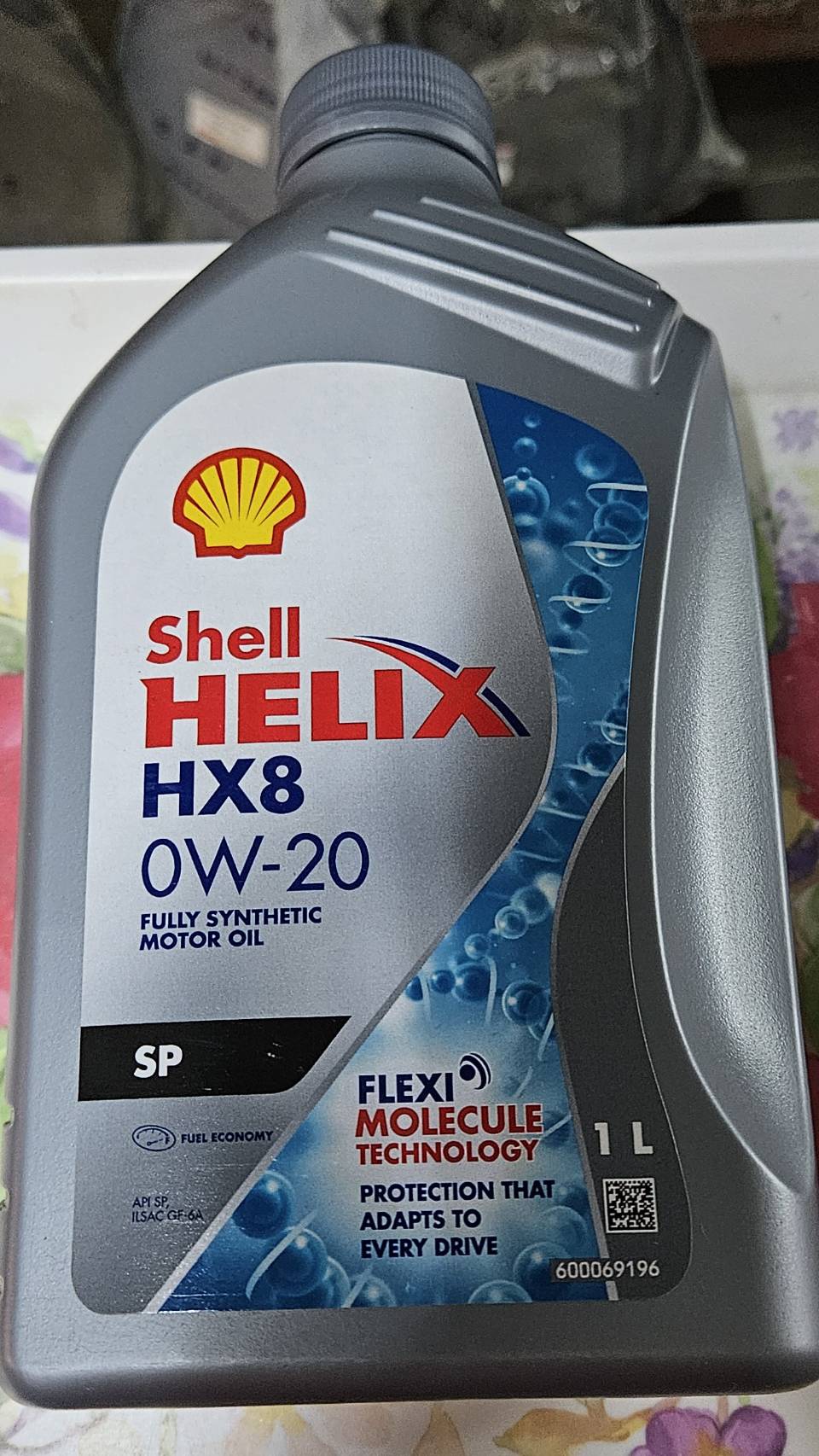 น้ำมันเครื่องเบนซิน SHELL Helix HX8 0w-20 สังเคราะห์ 100% ขนาด 1 ลิตร เหมาะสำหรับรถอีโคคาร์
