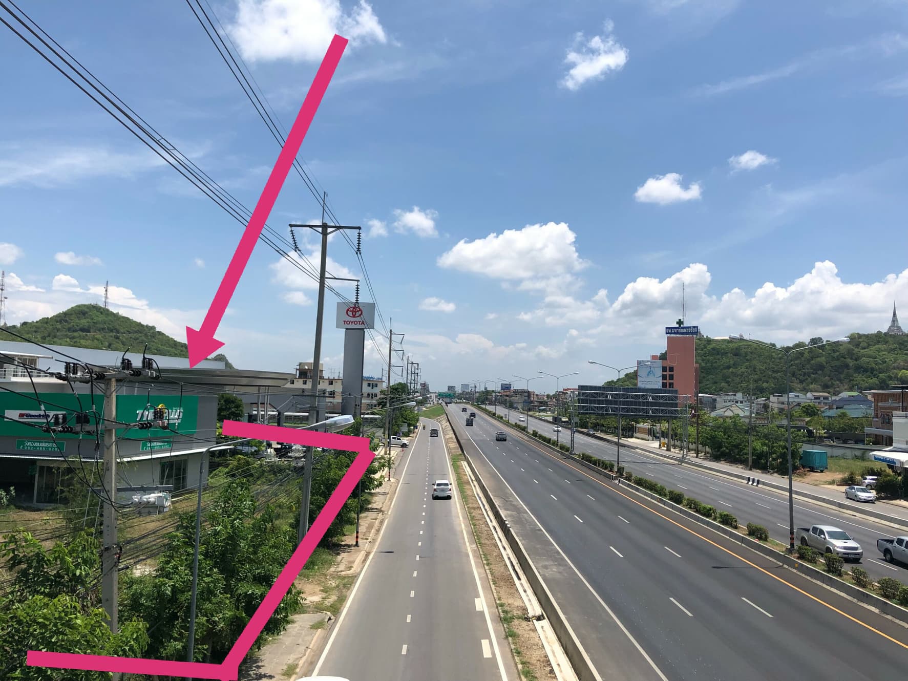 ขายที่ดินติดบริษัทโตโยต้าเมืองเพชรจำกัดติดถนนเพชรเกษมเหมาะทำธุรกิจ 3 ไร่ 1 งาน 92.5 ตรว. ใกล้สหกรณ์ออมทรัพย์ครู 70 เมตรคมนาคมสะดวกใจกลางเมือง เพชรบุรี