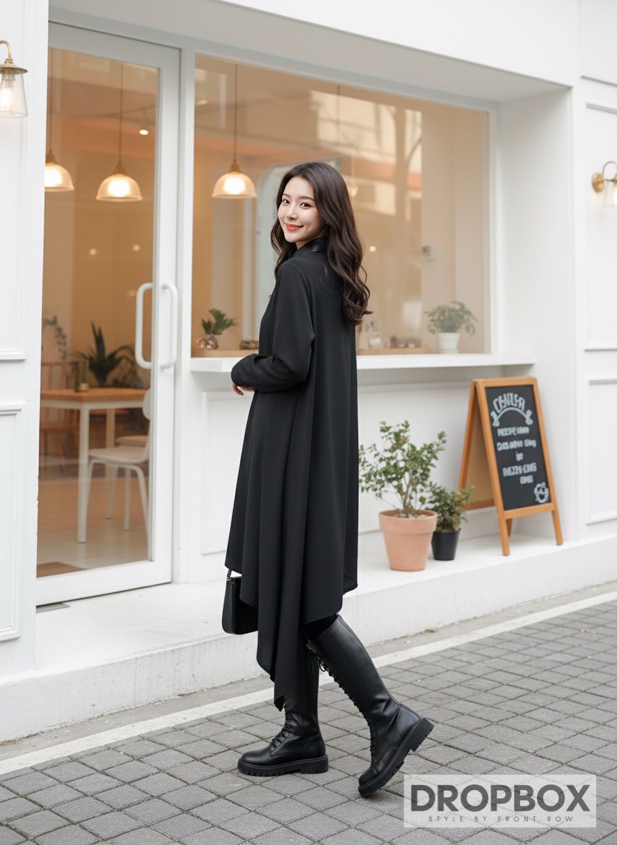 One Side Long Black Shirt เสื้อเชิ้ตสีดำส่งโอเวอร์ใสชายเฉียงด้านหนึ่งรุ่นนี้เก๋มากคือใส่ได้ทั้งสองด้านด้านหน้าและด้านหลังด้านหนึ่งจะมีกระดุมด้านหนึ่งจะเป็นเรียบเรียบสามารถใส่ได้ทั้ง2แบบ