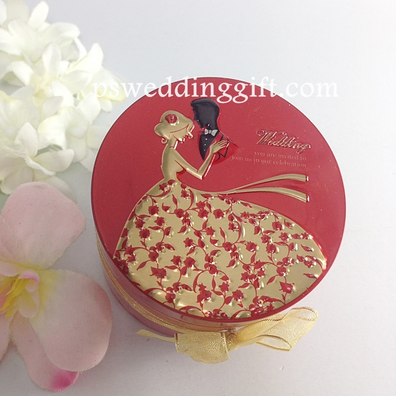 กล่องกระดาษกลมรูป ญช ผูกโบว์ พร้อมป้ายชื่อ