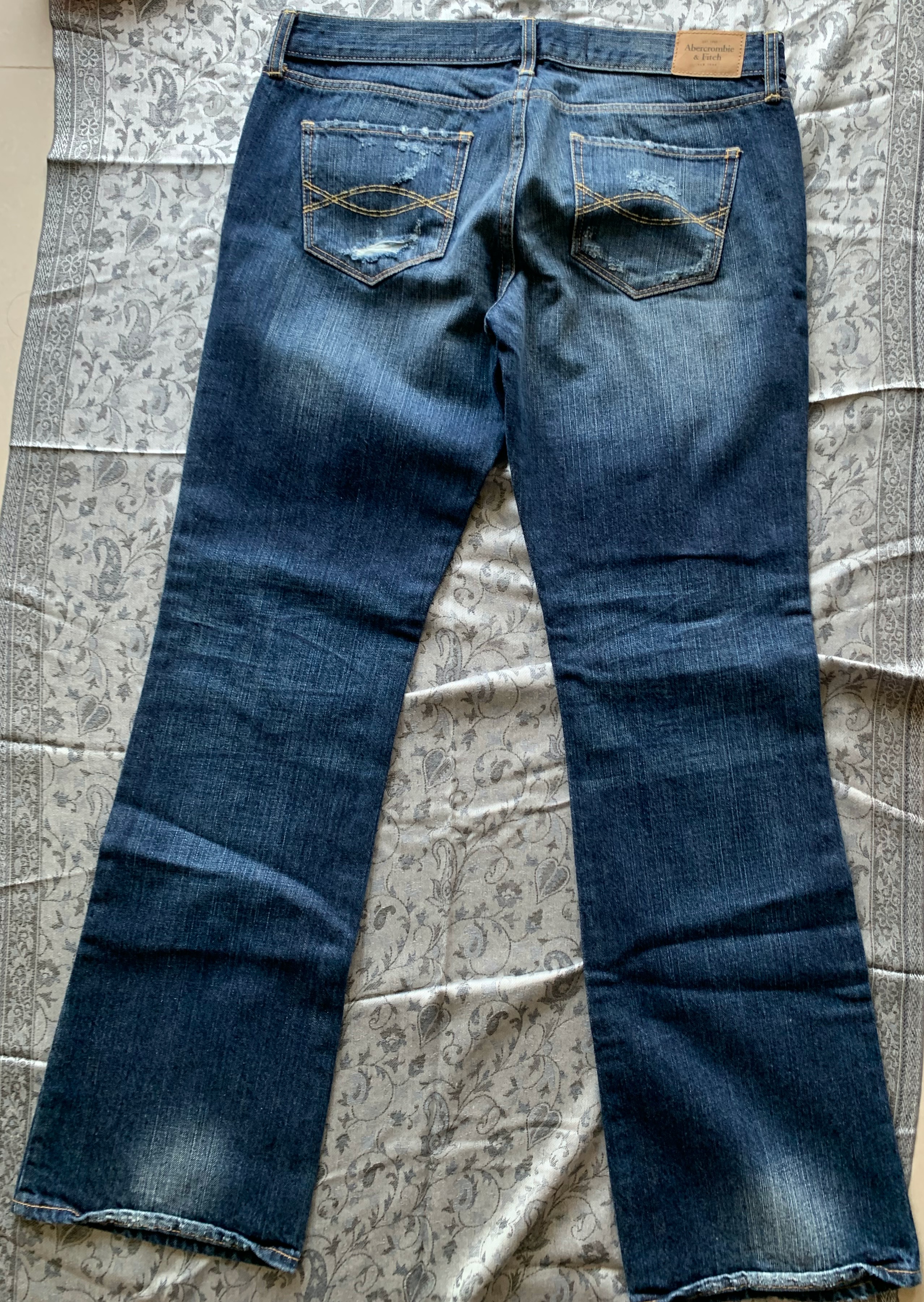 กางเกงยีนส์มือสอง Abercrombie&Fitch