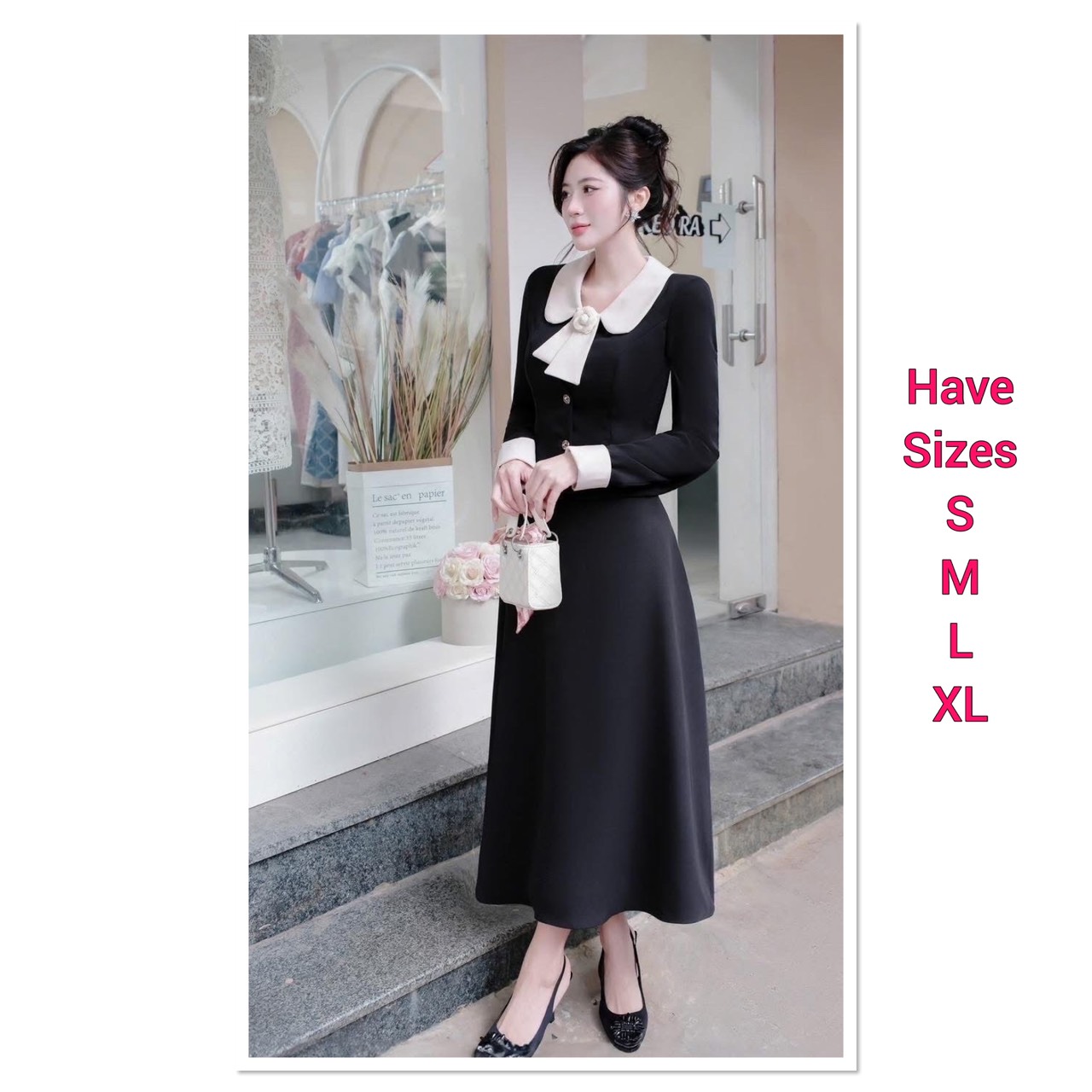 👗👗Detail : ชุดเซต2ชิ้น สีดำเสื้อแขนยาวดีเทลแต่คอปกครีมและปลายแขนครีม แต่งเข็มกลัดริบบิ้นโบว์ดอกไม้ที่คอ ดีไซน์สวย(อกเสริมฟองน้ำให้ทรงสวย)มีกระดุมหน้าปั้มลายสวย มาพร้อมกับกระโปรงยาวทรงย้วยพริ้วสวย (มีซิปหลัง) เย็บซับในอย่างดี ผ้ามีน้ำหนัก ท