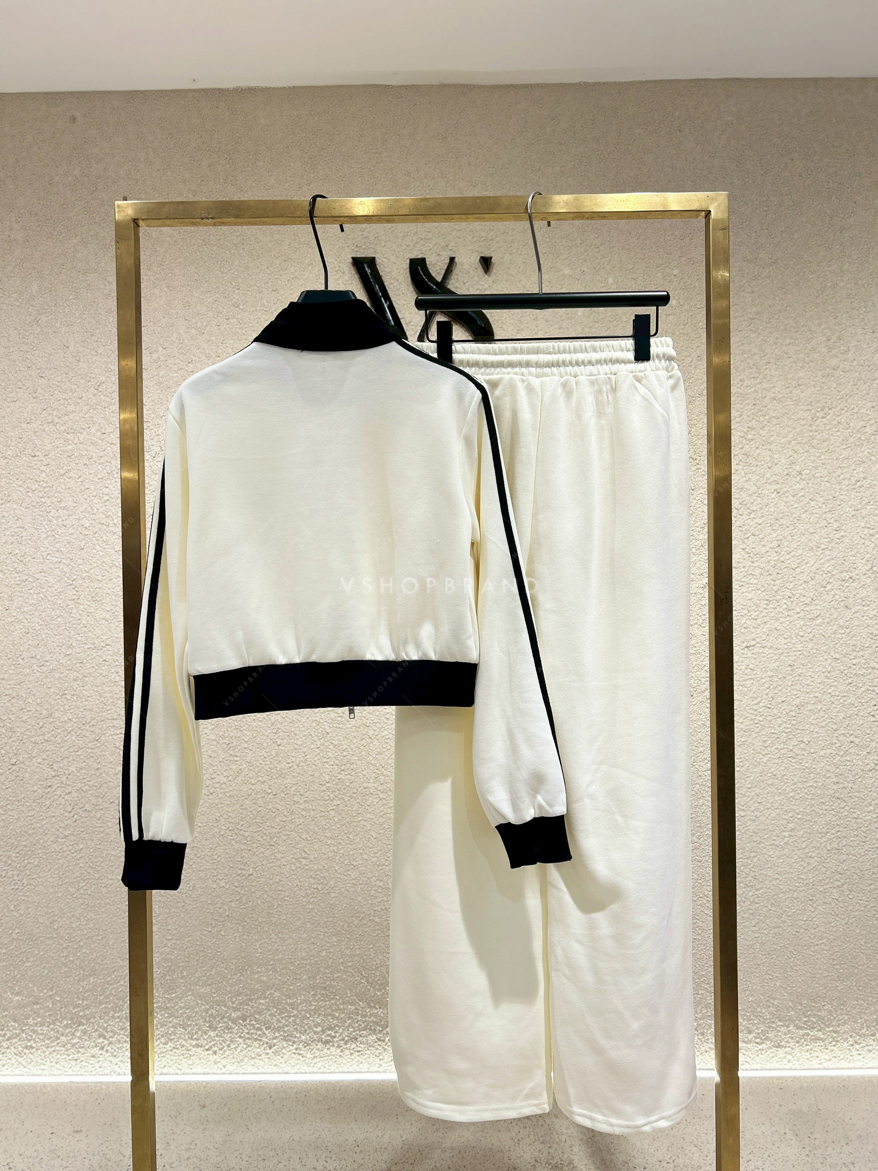 Set เสื้อวอร์มแขนยาวแถบไทล่ ขลิบขอบปัก al o + กางเกงขายาว