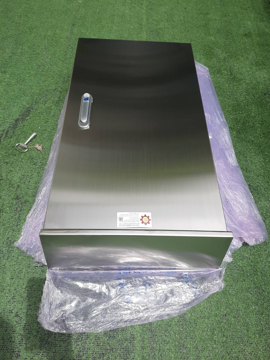 Main LUG 250A ตู้สแตนเลส 304 มีหลังคาสโลป W450xH800xD152mm. (42ช่อง)