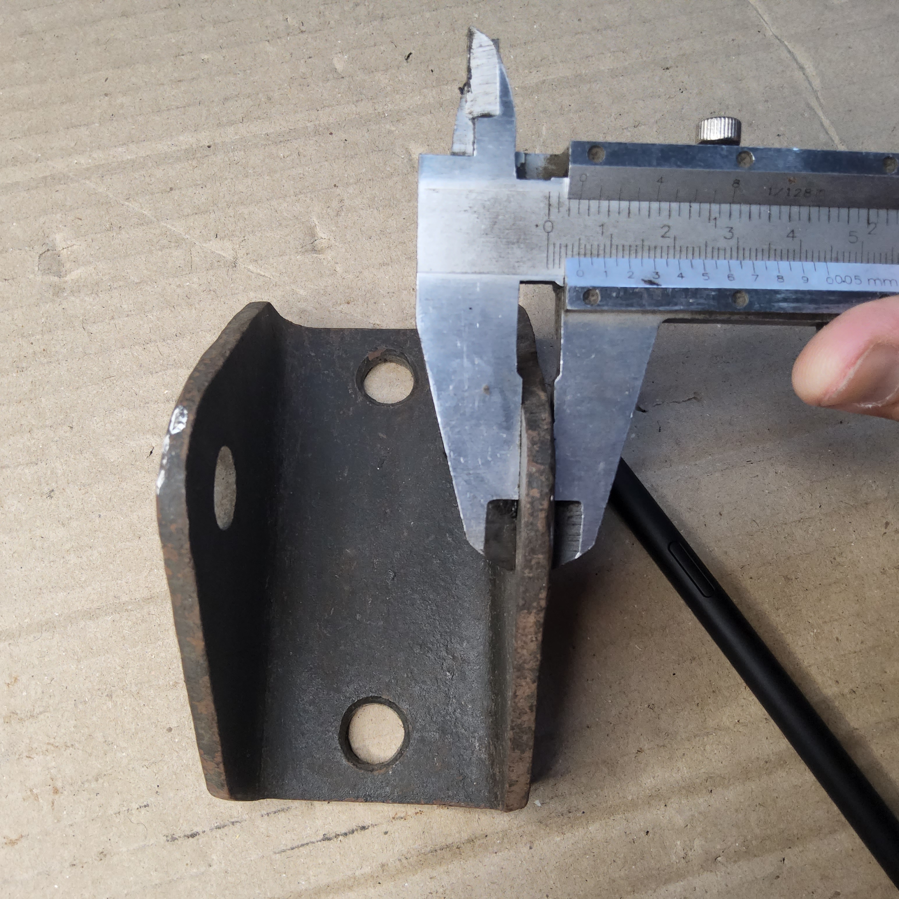 บ็อกแหนบ ติดคัดซี่ Jeep จี๊ป เล็ก วินลี่ CJ5 CJ6 CJ7 ตัวบาง [ 5 มม. ]