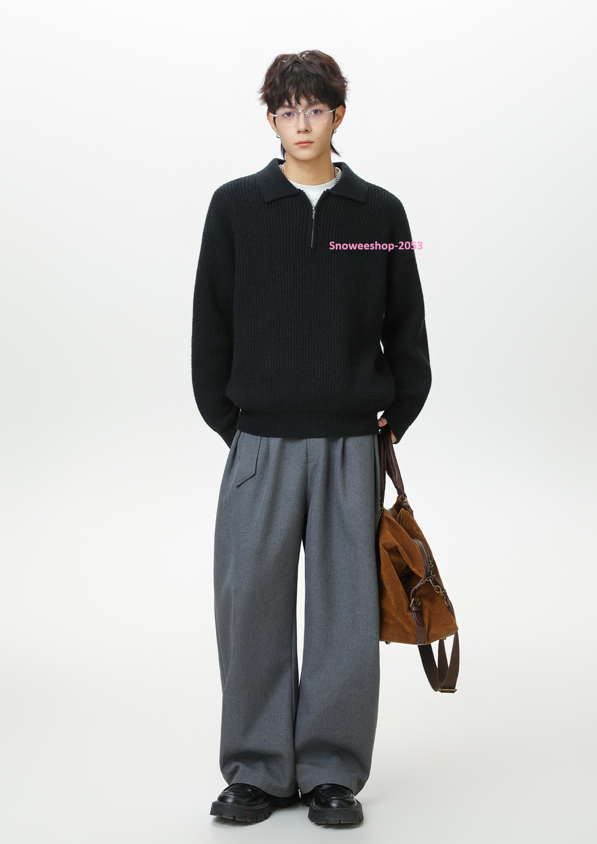 อากาศเย็นๆ ต้องมีตัวนี้ติดตู้ อากาศเย็นๆ ต้องมีตัวนี้ติดตู้ โอเวอร์ไซ ทรงหลวมใส่แล้วดูสบายๆ แต่เท่มาก ผ้าหนานุ่ม อุ่นกำลังดี มีให้เลือก 4 สี ใส่ได้ทุกโทน จะใส่เที่ยวเมืองหนาว หรือเดินเล่นในเมืองก็สไตล์จัดเต็ม