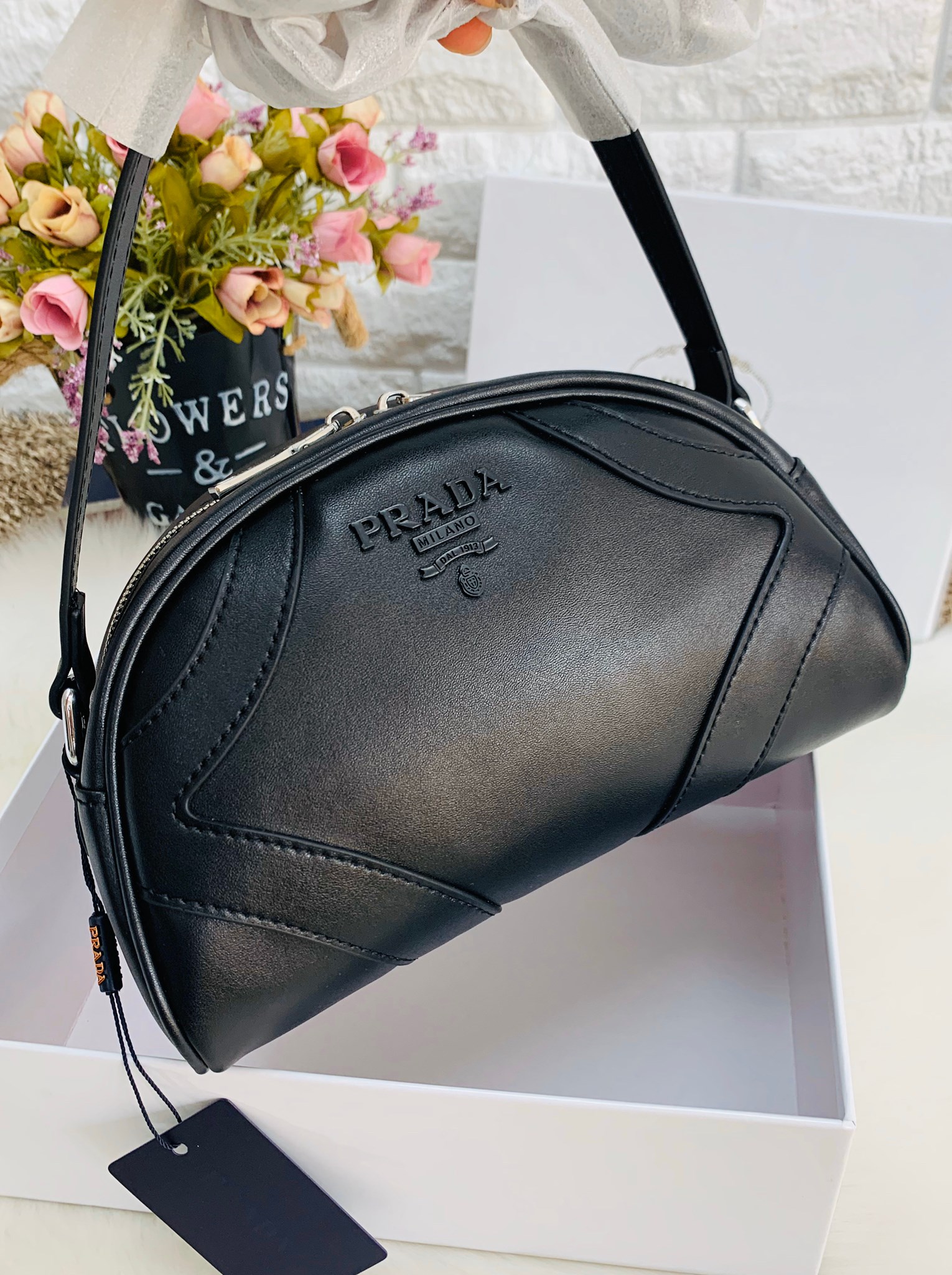 กระเป๋าแบรนด์เนมหนังแท้ไฮโซพราด้า Prada Bag -สีดำ