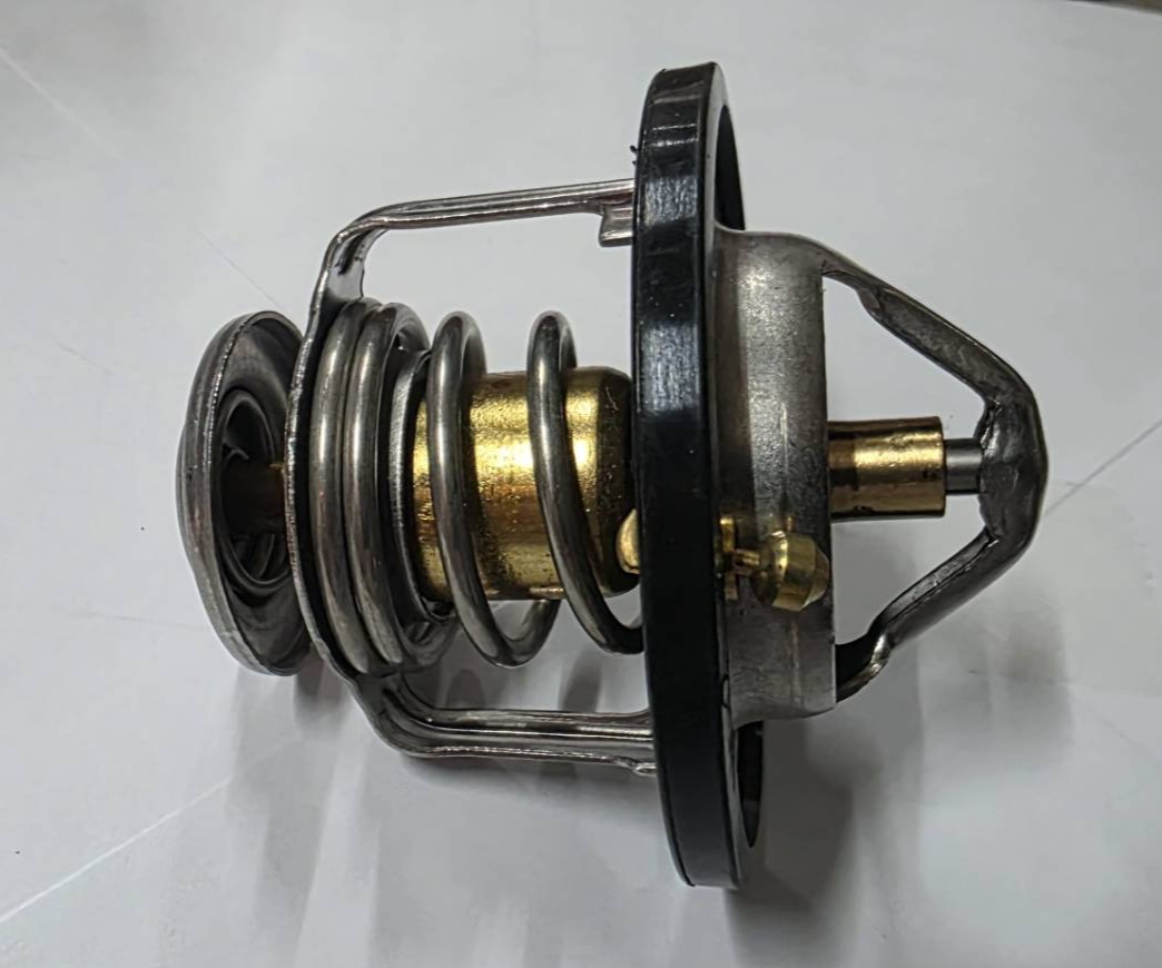 DENKI วาวน้ำ วาล์วน้ำรถยนต์ Nissan March , JUKE , NV200 , 82 องศา , มียาง ( W54NB-82 ) วาว วาล์วน้ำ อันละ