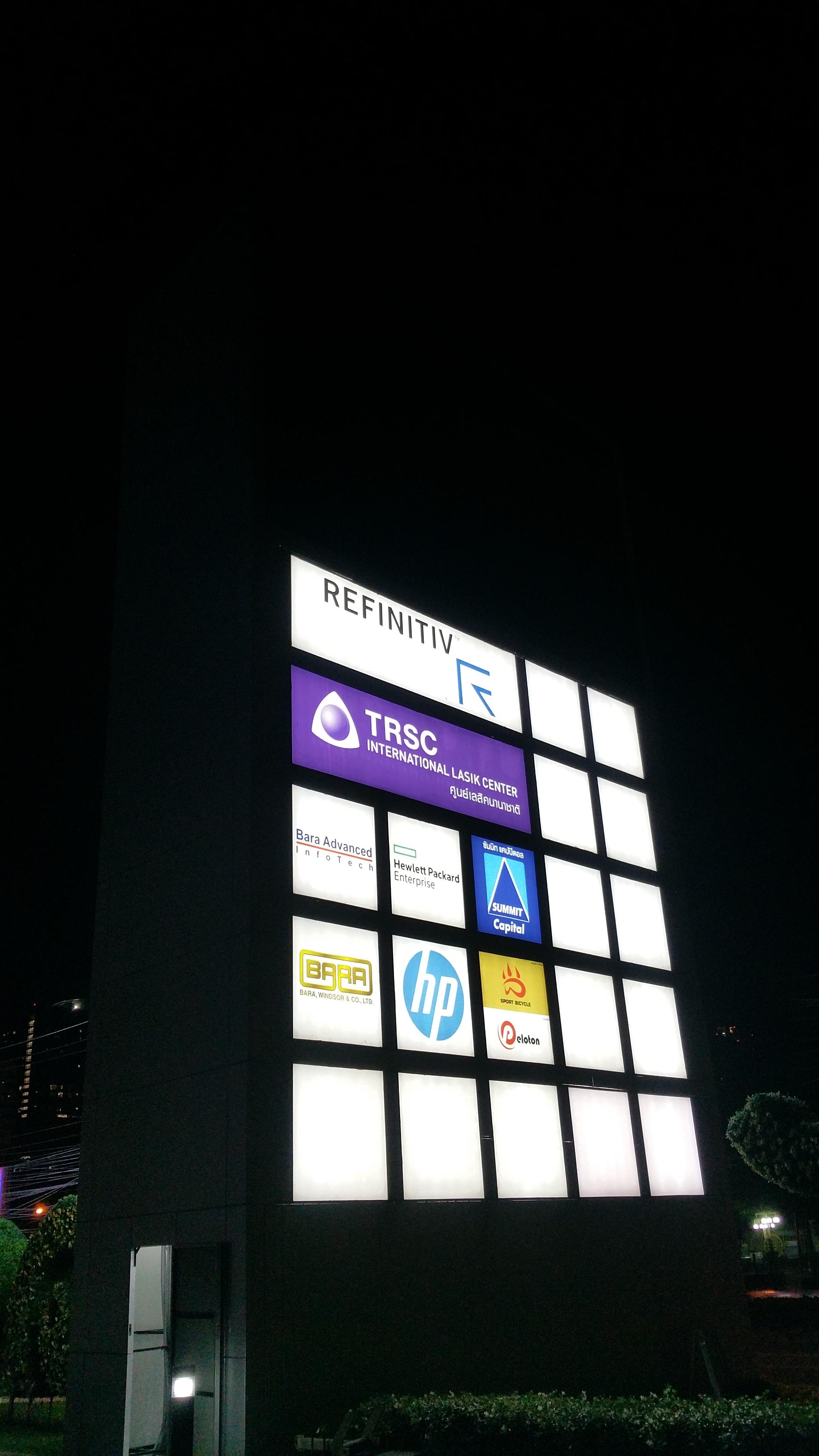 อักษรไฟและกล่องป้ายไฟ