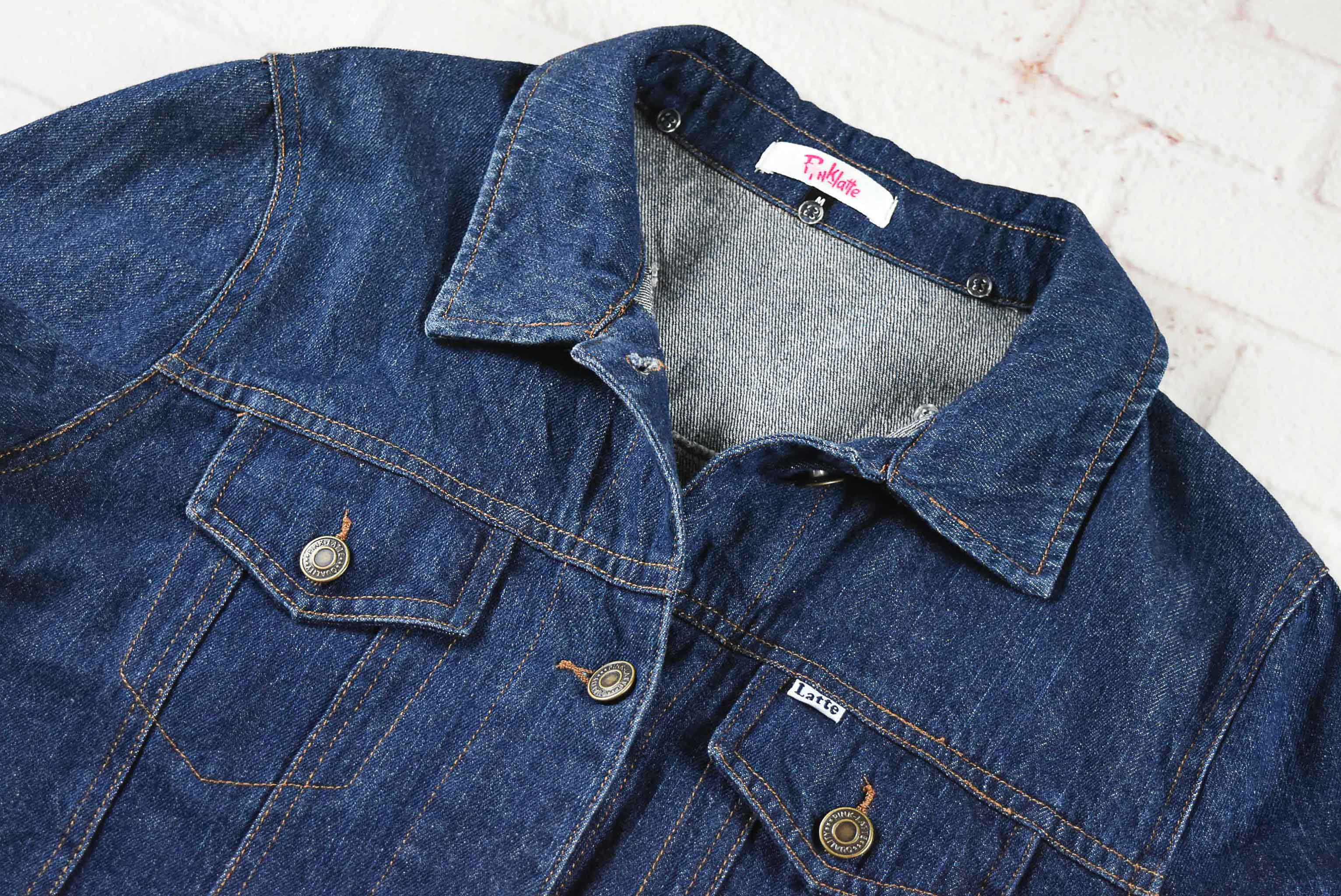 Fink latte อกจริง 38 ไซส์ M เสื้อแจ็คเก็ตยีนส์ แขนยาว ผู้หญิง สีเข้ม ลายปักหลังเสื้อ สภาพสวย มีกระเป๋าข้าง