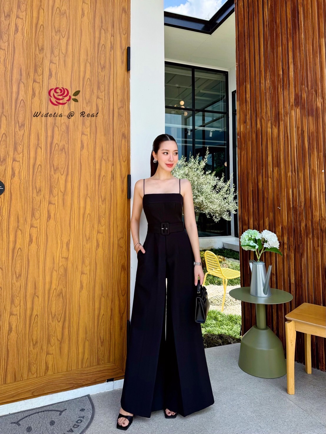 Jumpsuit จั้มสูทสายเดี่ยวขายาว อกมีฟองน้ำ มีเข็มขัด 1 เส้น ช่วงกางเกงเย็บจีบ