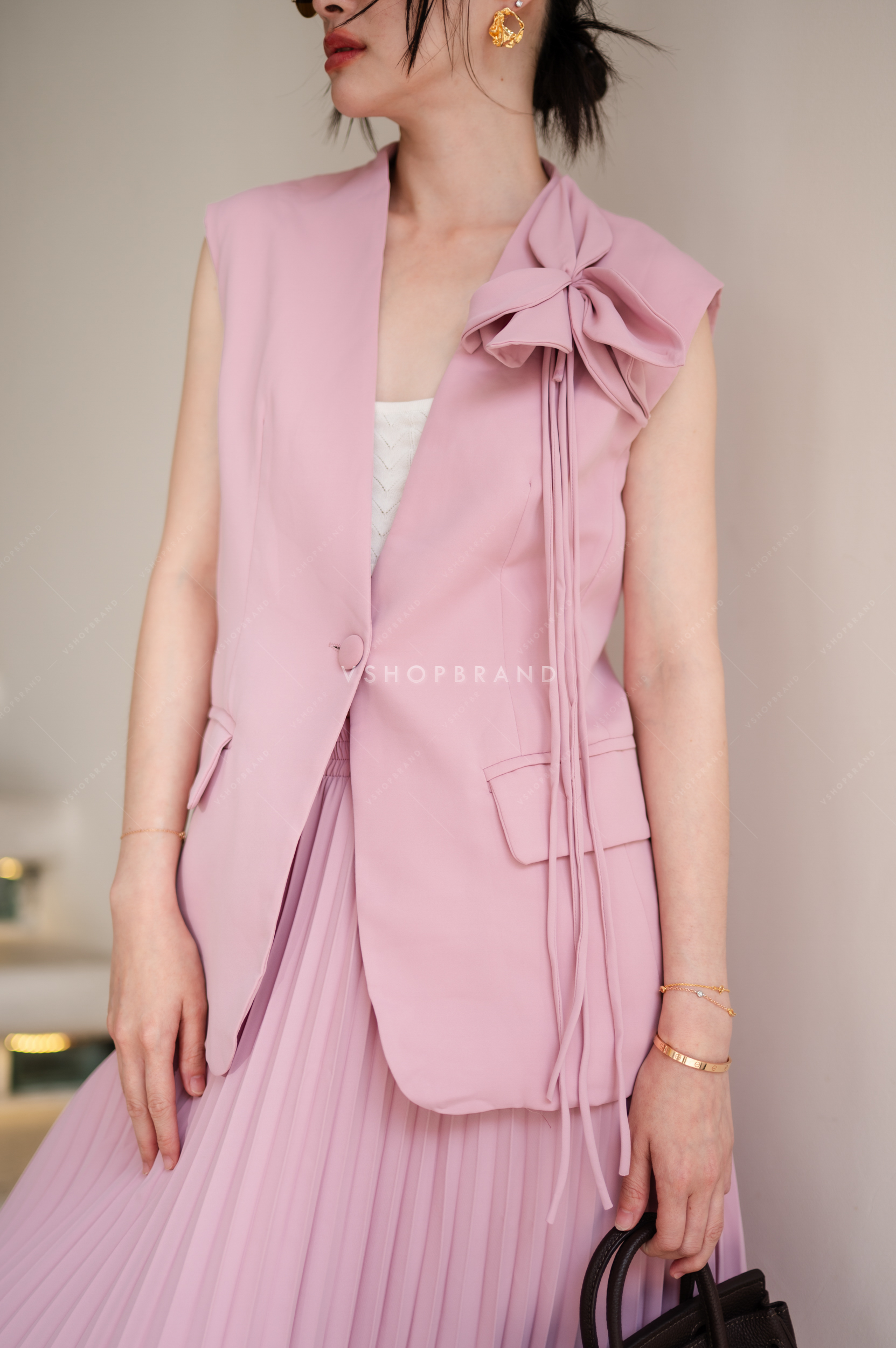 et กั๊กสูทแต่งดอกไม้+กระโปรงยาวอัดพลีท