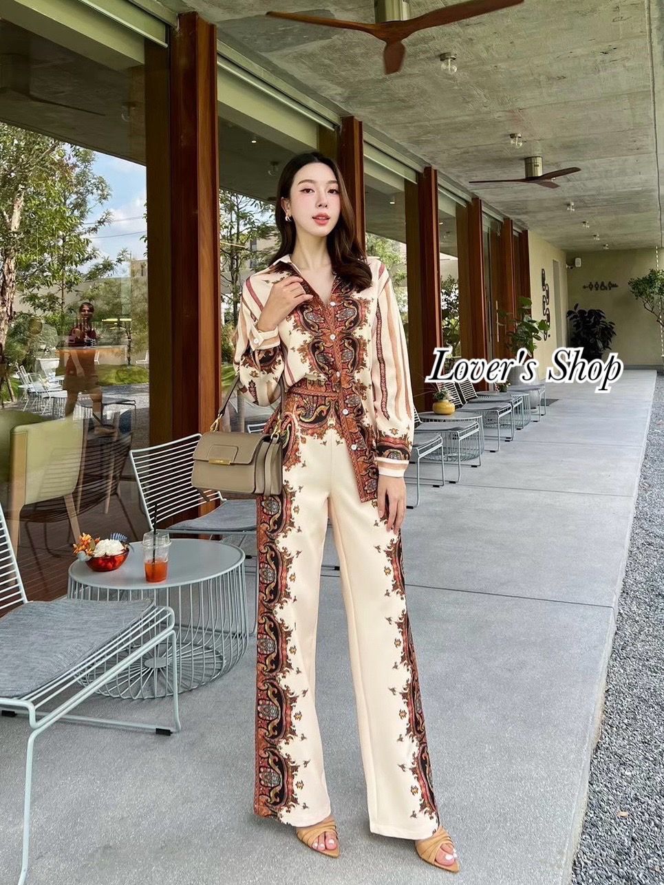 Teg : Lover’s Shop Detail : Set 2ชิ้น Everyday Look ใส่ง่าย ใส่ยังไงก็สวย เสื้อเชิ๊ต+กางเกงขายาว ตัวเสื้อเชิ๊ตทรงกระดุมหน้า ผ้าหนากำลังดีเน้นใส่สบาย มาพร้อมกางเกงขายาวเอวสูงทรงสวย เนื้อผ้าพิมพ์ลายอัดผ้ากาว กางเกงซิบหลัง มีซับในอย่างดีค่ัะ ลายสวย โทนสีใส่ง