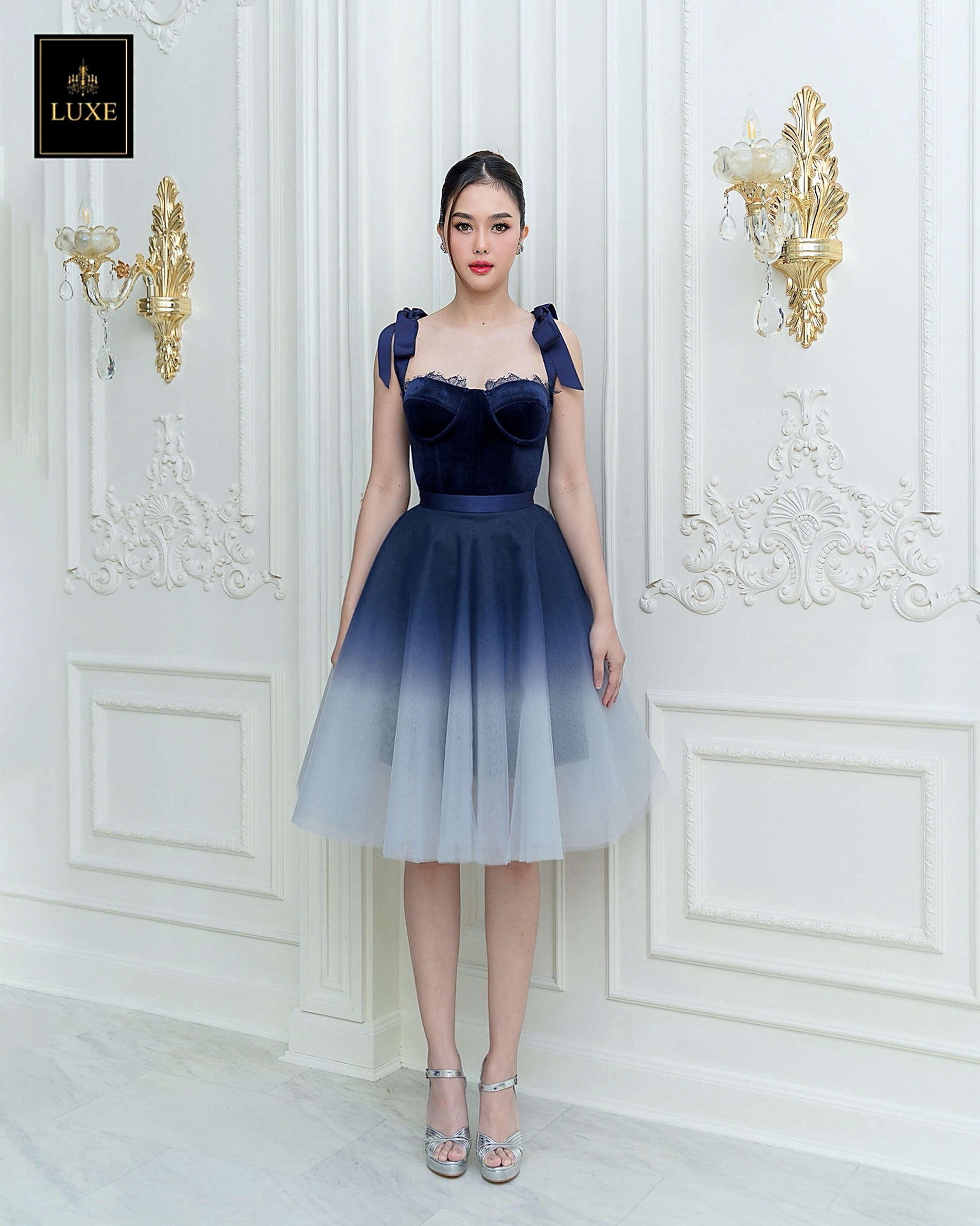 Label : LUXE ชุดเซ็ท เสื้อ+ กระโปรงบานทรงวงกลม ด้านในมีโครงช่วยให้กระโปรงบานสวย ทำจากผ้าเน็ตซ้อนกันหลายชั้น แต่งขอบเอวด้วยผ้าเครปซาติน มีซิปซ่อนและซับในเต็มตัว แพทเทิร์นสวยค่ะ