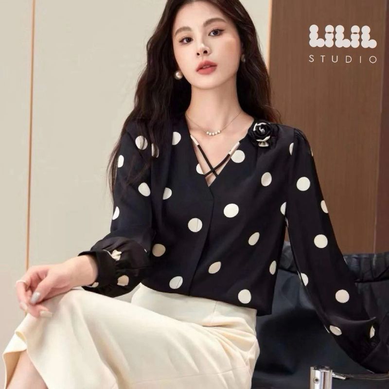 เสื้อซาตินลายจุด ใส่สบายมาก งานคุณภาพใส่สวย อินๆ ต้องมีนะคะสาวๆ