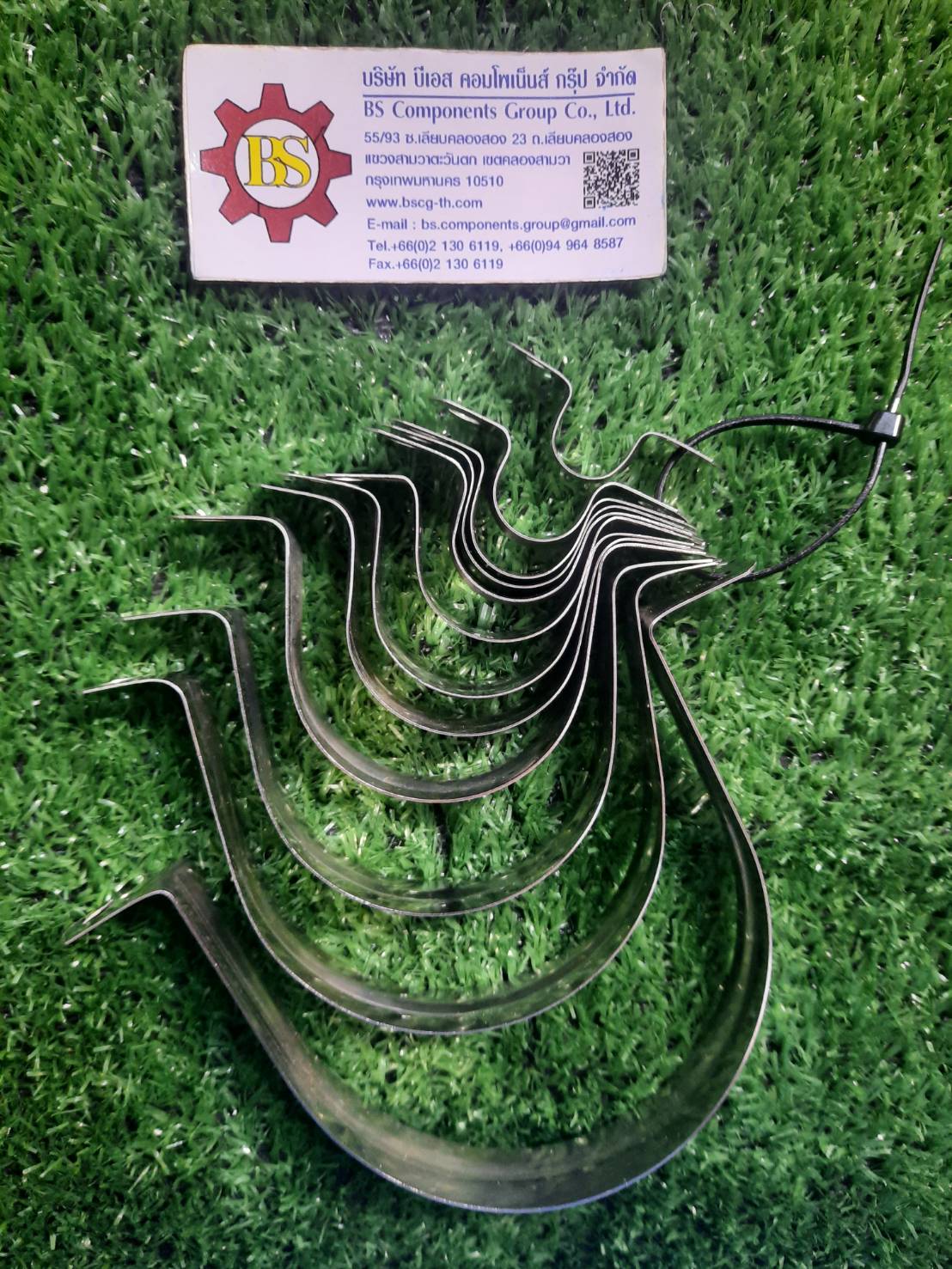 แคล้มจับท่อ 2 ขา สแตนเลส SUS304 1/4" M14