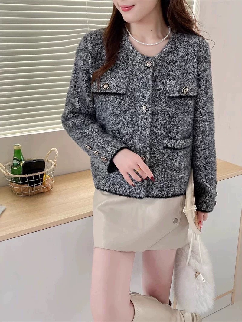 เสื้อคลุมคอกลมสไตล์ใหม่ เสื้อผ้าส่วนตัว เสื้อคลุมดาราดูแพงเก๋ดี