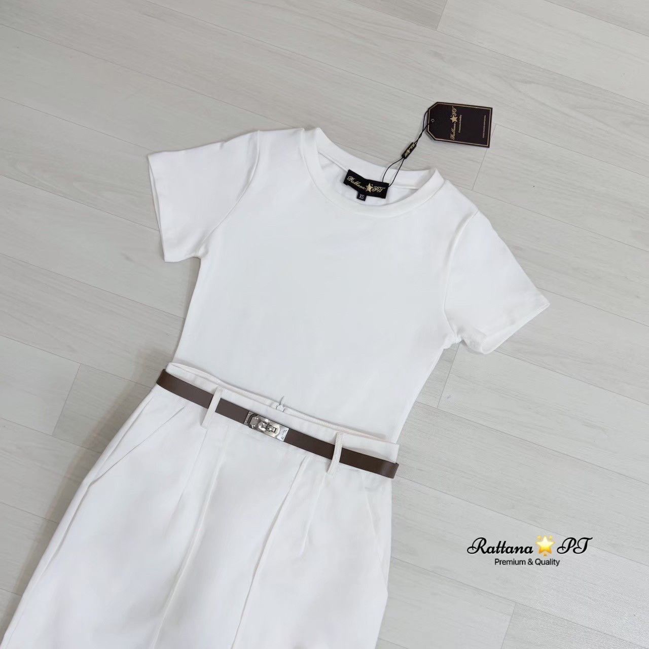 TAG:Rattana🌟PT Detail :: เซต3ชิ้นเสื้อ+กระโปรง +เข็มขัด เรียบหรูดูแพงสวยมาก เสื้อผ้ายืดได้ ใส่คู่กับกระโปรงเอวสูง ผ่าด้านหลัง มีซิบด้านหลัง เนื้อผ้าดีมีซับใน มีเข็มขัดใส่คู่คุ้มมากเซตนี้ ใส่เที่ยวออกงาน ทำบุญ ใส่ทำงาน ถ่ายรูปร้านกาแฟ สวยเก๋ ช้าไม่
