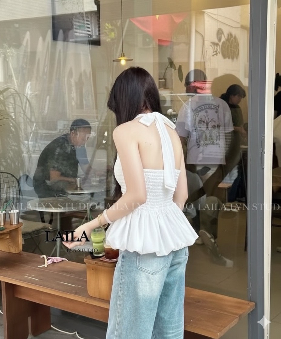 Tag : LAILA Detail: SET เสื้อ+กางเกง เสื้อทรงคล้องคอ งานแต่งผูกโบว์ช่วงคอ ด้านหลังแต่งสม็อคสุดแซ่บ ดีไซน์มาในโทนสีแดง/ขาว แต่งทรงบอลลูน ซับในสองชั้นฟูๆ มาพร้อมกางเกงยีนส์นำเข้าแท้💯 ทรงกระบอกปล่อยๆ เซ็ทนี้เหมาะสำหรับสาวๆสวยแซ่บลงตัวค่าา🖤 **