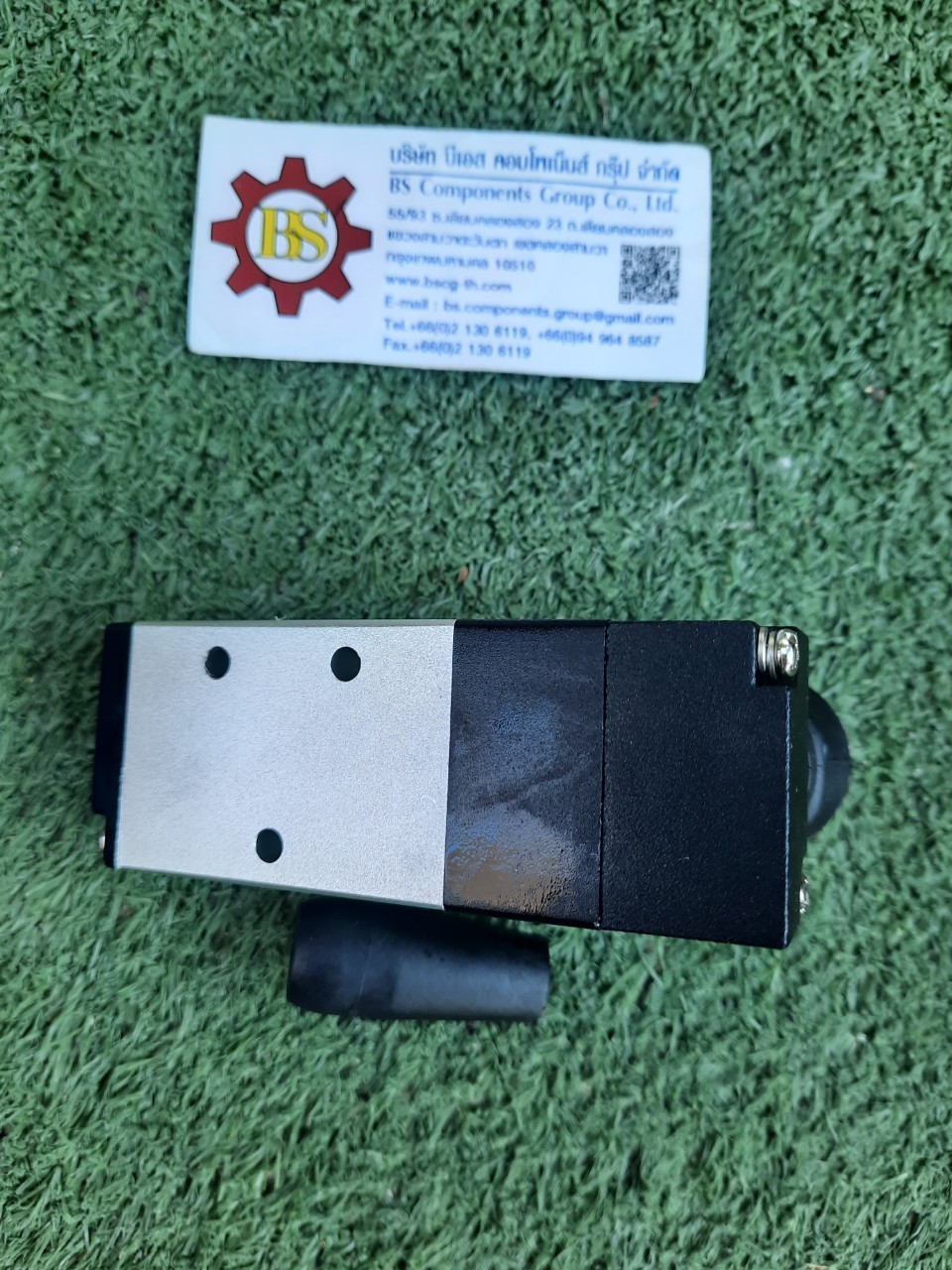 SFC : Hand control valve 4H230-08C 5/3way PT1/4 Return