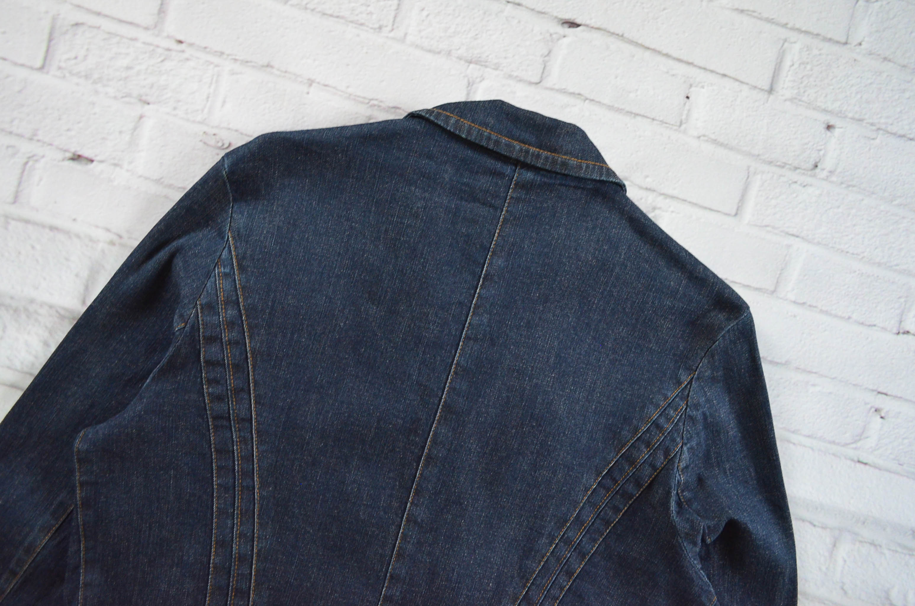 JEANS อกจริง35' (S) เสื้อแจ็คเก็ตยีนส์ เสื้อยีนส์แขนยาวหญิงชาย ทรงสูทผ้ายีนส์นุ่มใส่สบาย