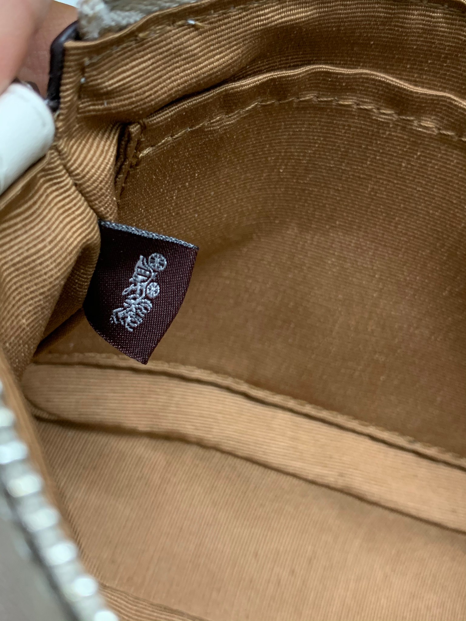 กระเป๋าสะพายไฮโซน่ารักลายคริสมาตร์ แบรนด์เนมโค้ชสีขาวลายC COACH NOLITA HANDBAG