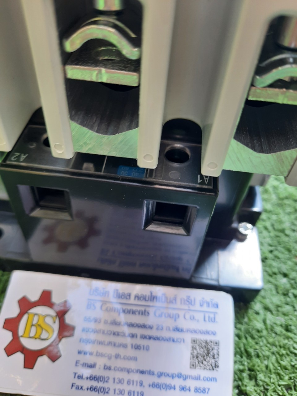 SIEMENS : 3TF5022-0XP0 Contactor AC 50 HZ, coil230/220 V AC3 400 V 110 A 55 kWAUX. contacts: 2 NO + 2 NC size 6 screw connection