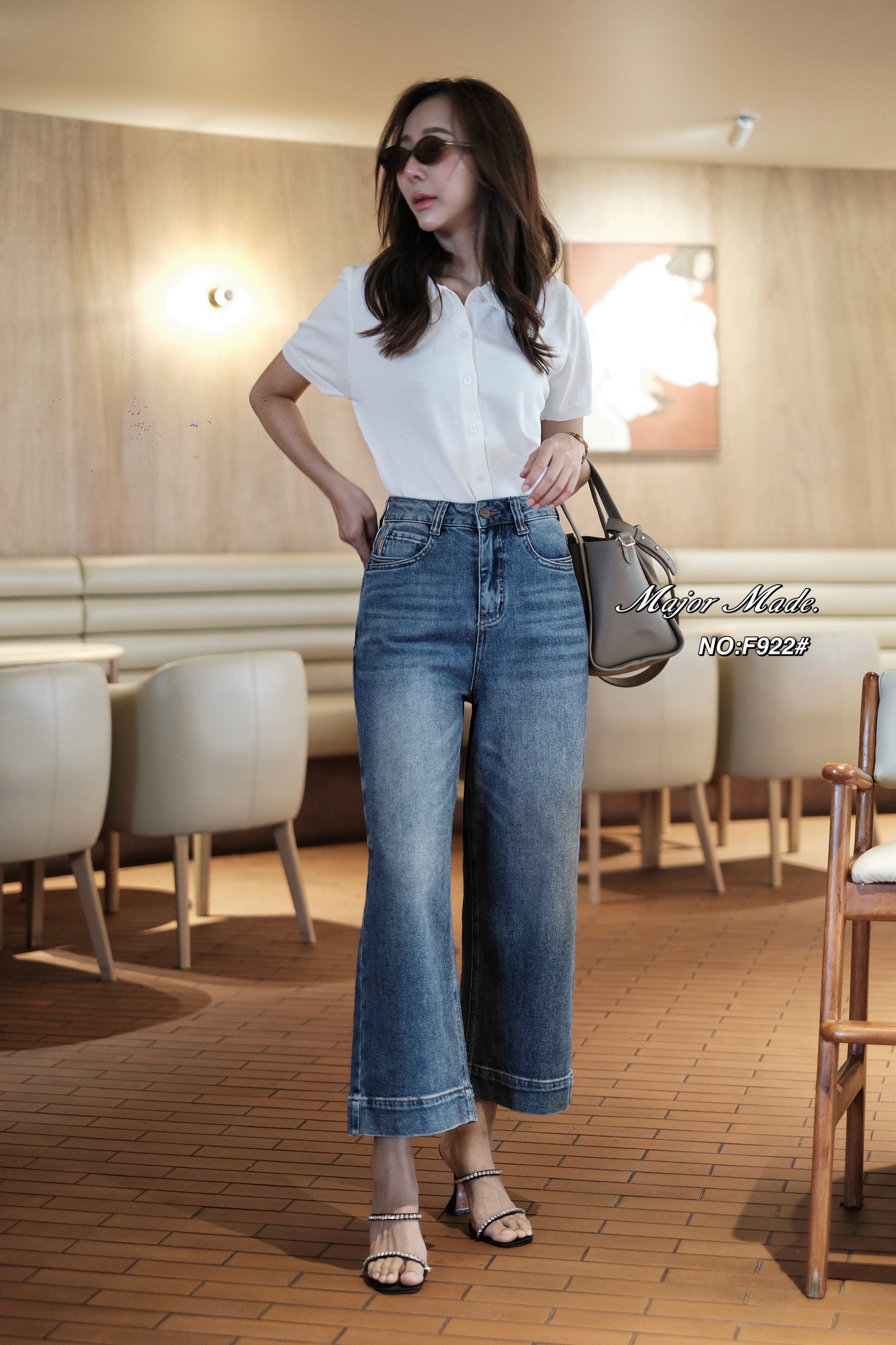 No. RGF922# S-XXL -กางเกงยีนส์ขา9ส่วน ทรงมาใหม่คะ ทรงนี้ปีนี้มาแรงมากค่ะ ทรงเรียบๆ ปลายขาเย็บ เอวสูง เนื้อผ้ายืดหยุ่นเก็บทรง ใส่ดูเพรียวมาก（ผ้ายืด) ใส่สบายมว๊าก สีคือสวยมากๆ ตัวนี้ใส่ได้ตลอด ควรมีติดตู้กันนะคะ มีแต่ปลื้มค่ะ