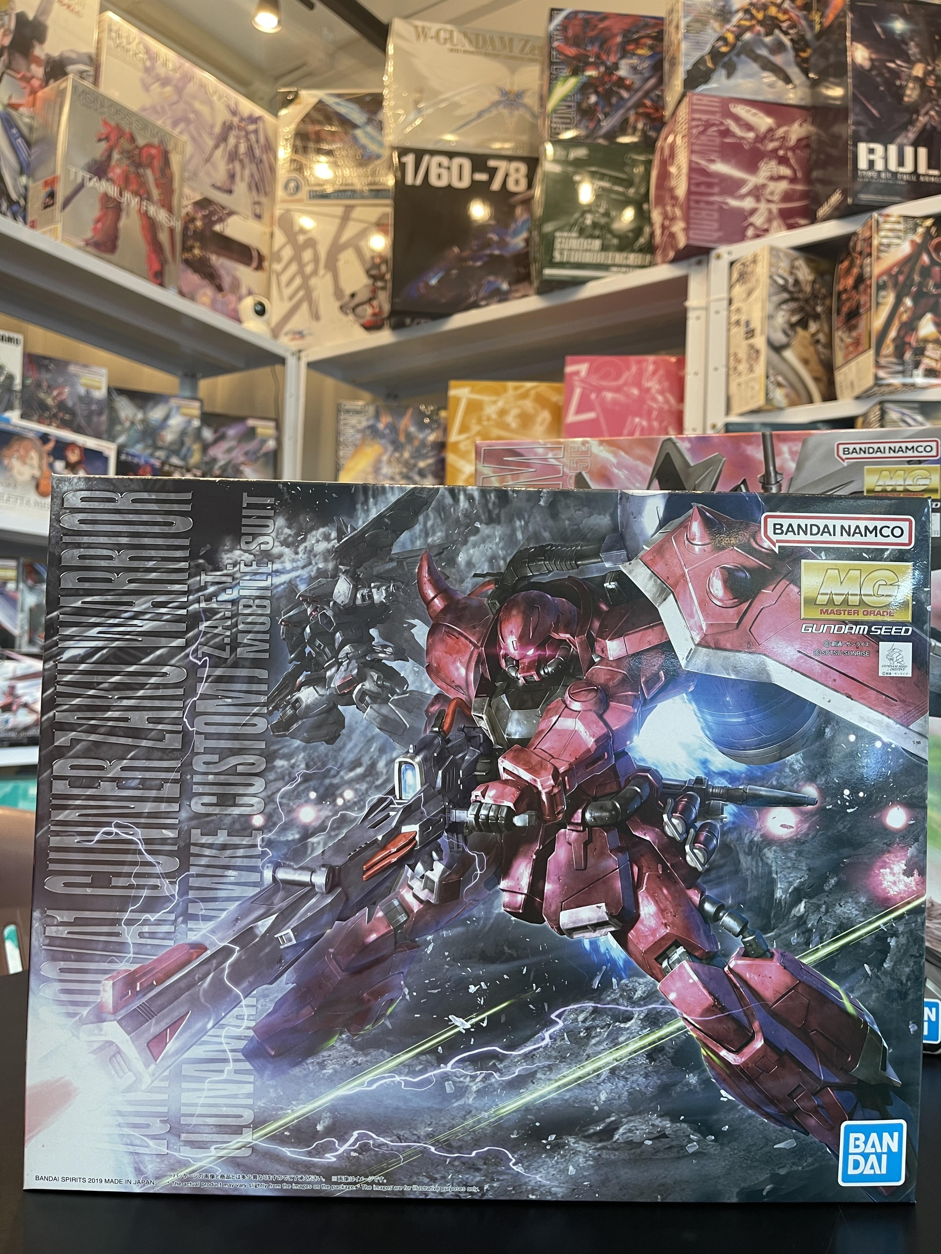 MG 1/100 Gunner Zaku Warrior (Lunamaria Hawke Custom) Gundam Seed Destiny