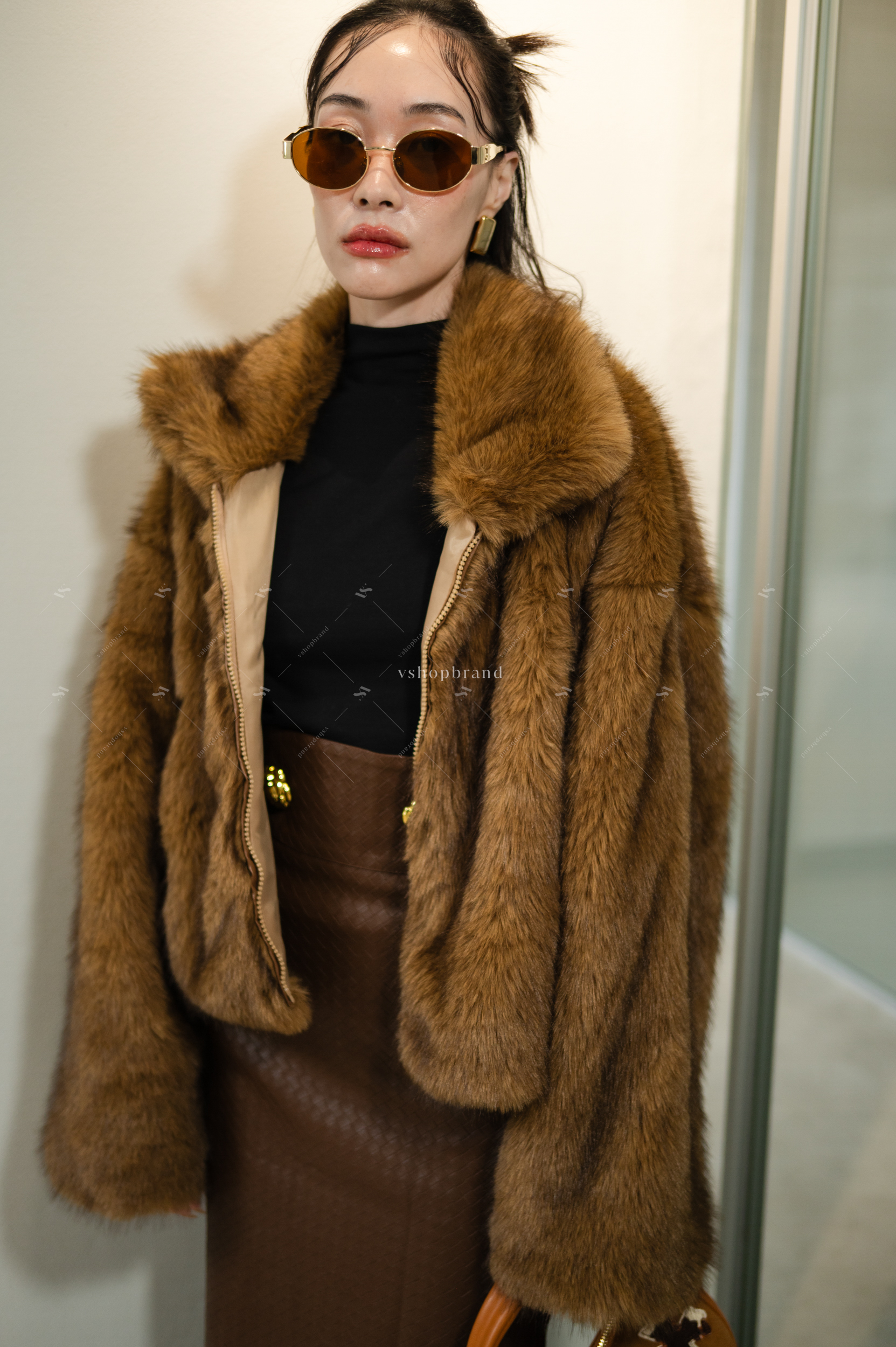 เสื้อคลุมขนเฟอร์ซิปหน้า