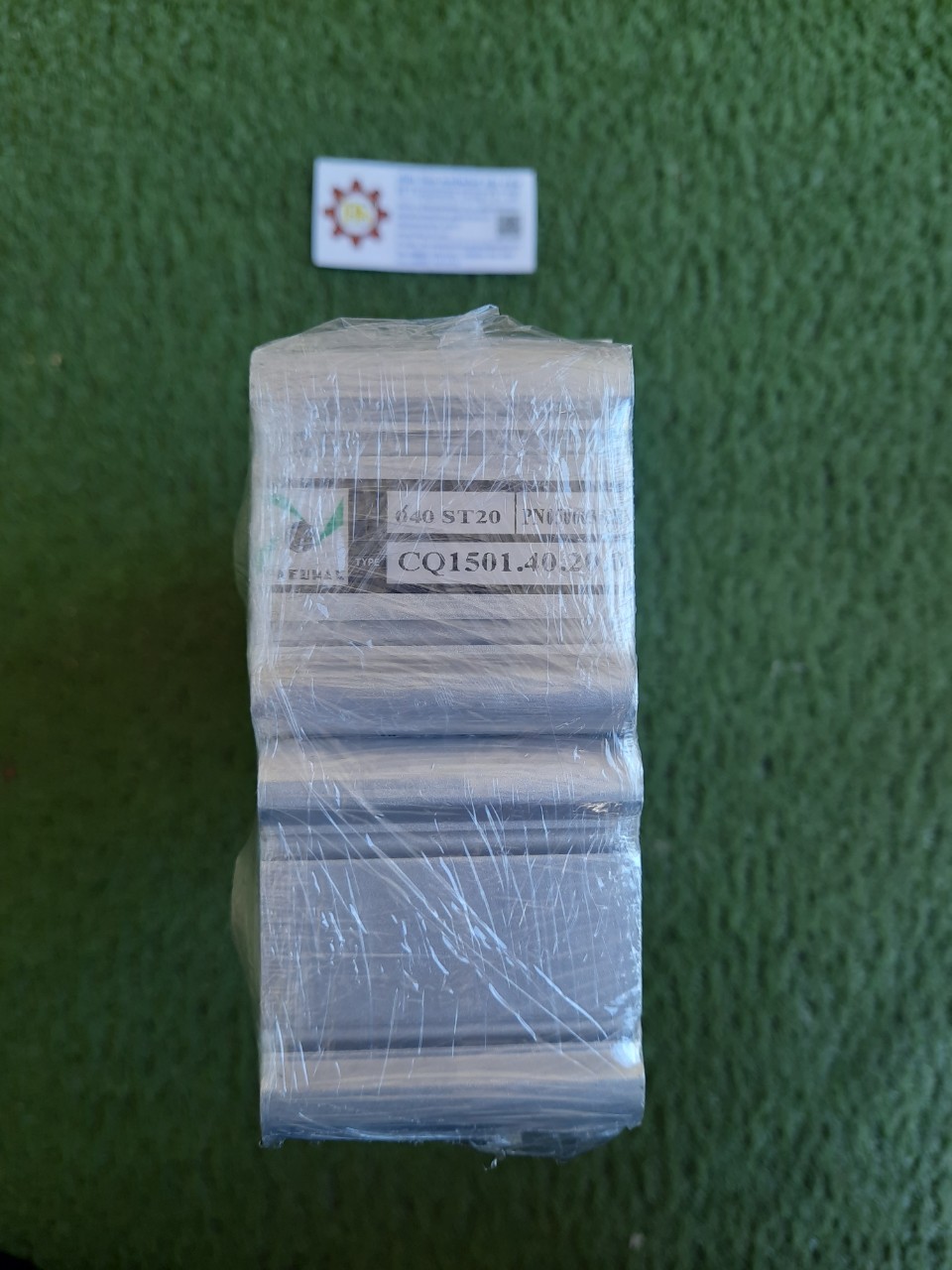 PNEUMAX : Compact cylinder 1501.40.20.1