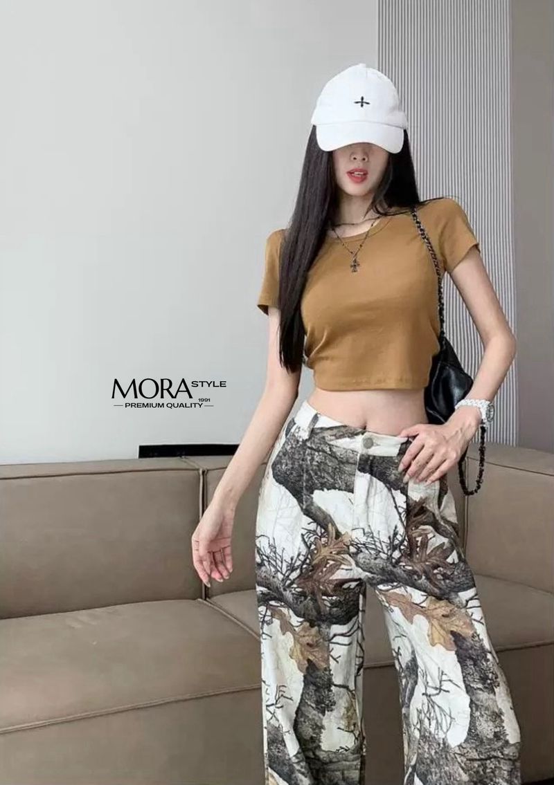 เซ็ต 2 ชิ้น เสื้อยืดครอป ผ้าใส่สบาย มาพร้อมกับกางเกงเอวสูงพิมพ์ลายแฟชั่น ทรงกระบอกงานพิมพ์ 3D เป็นอีกรุ่นที่ใส่แมทหรือแยกชิ้นได้หมดเลยค่าา