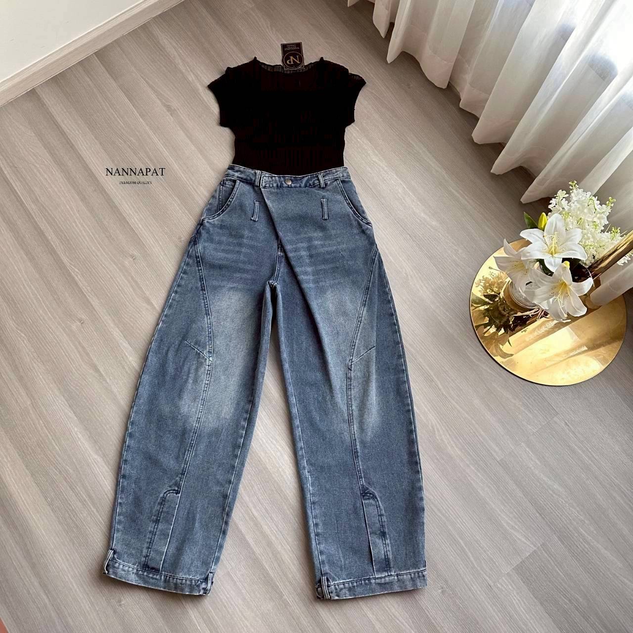 SETเสื้อผ้าสเวสเตอร์ล่องนุ่มๆใส่สบาย เข้ารูปเก็บทรง มาคู่กับกางเกงยีนส์แท้ฟอก ดีไซน์เก๋ๆ ทรงบาร์เรลสวย แม็ชกันลงตัว