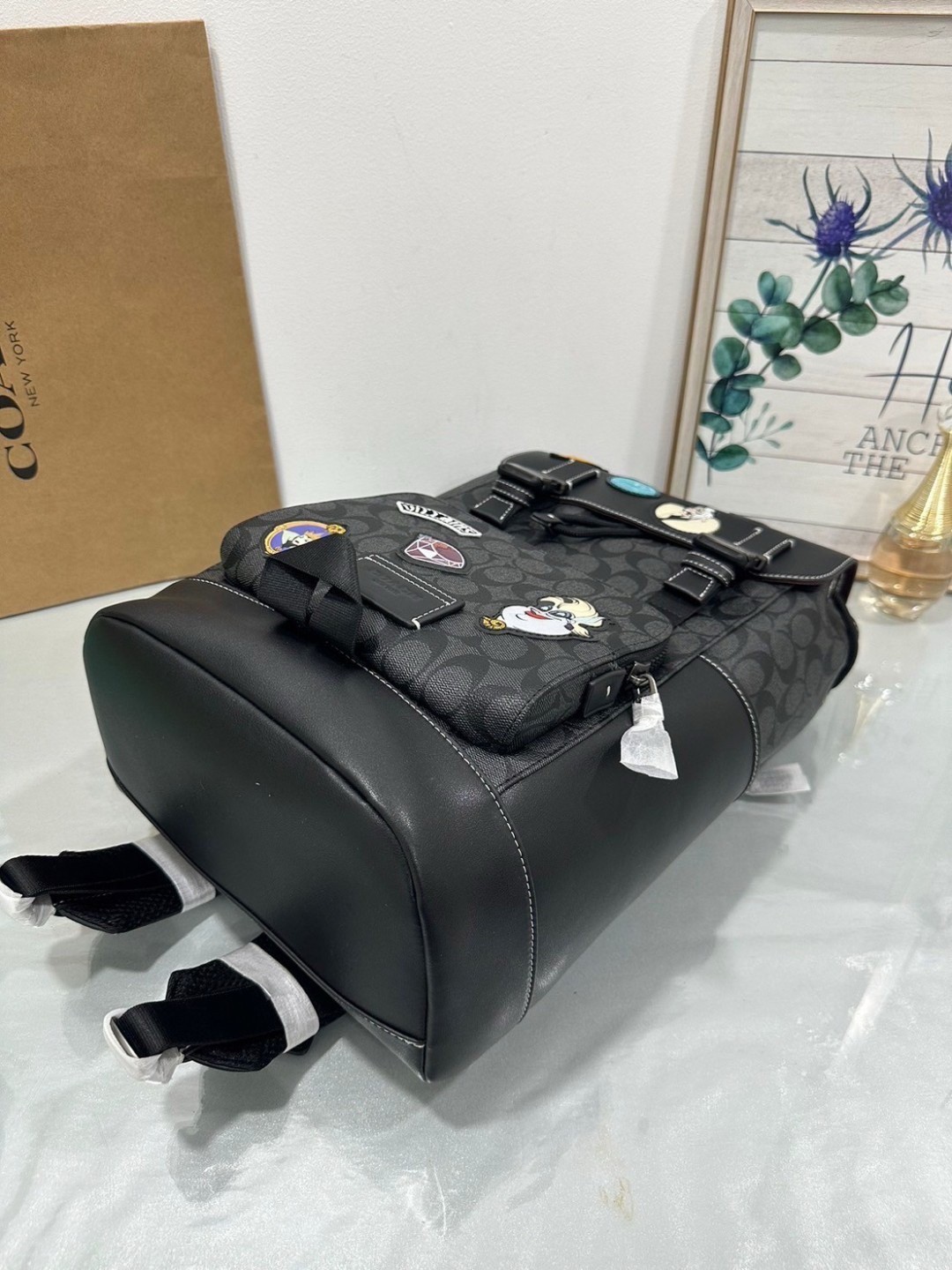 Coach Disney CC036 backpack กระเป๋าเป้เดินทางใบใหญ่แบรนด์เนมโค้ชหนังแท้สีดำเทาลาย C ลายการ์ตูนดิสนีย์ขนาด 16 นิ้ว